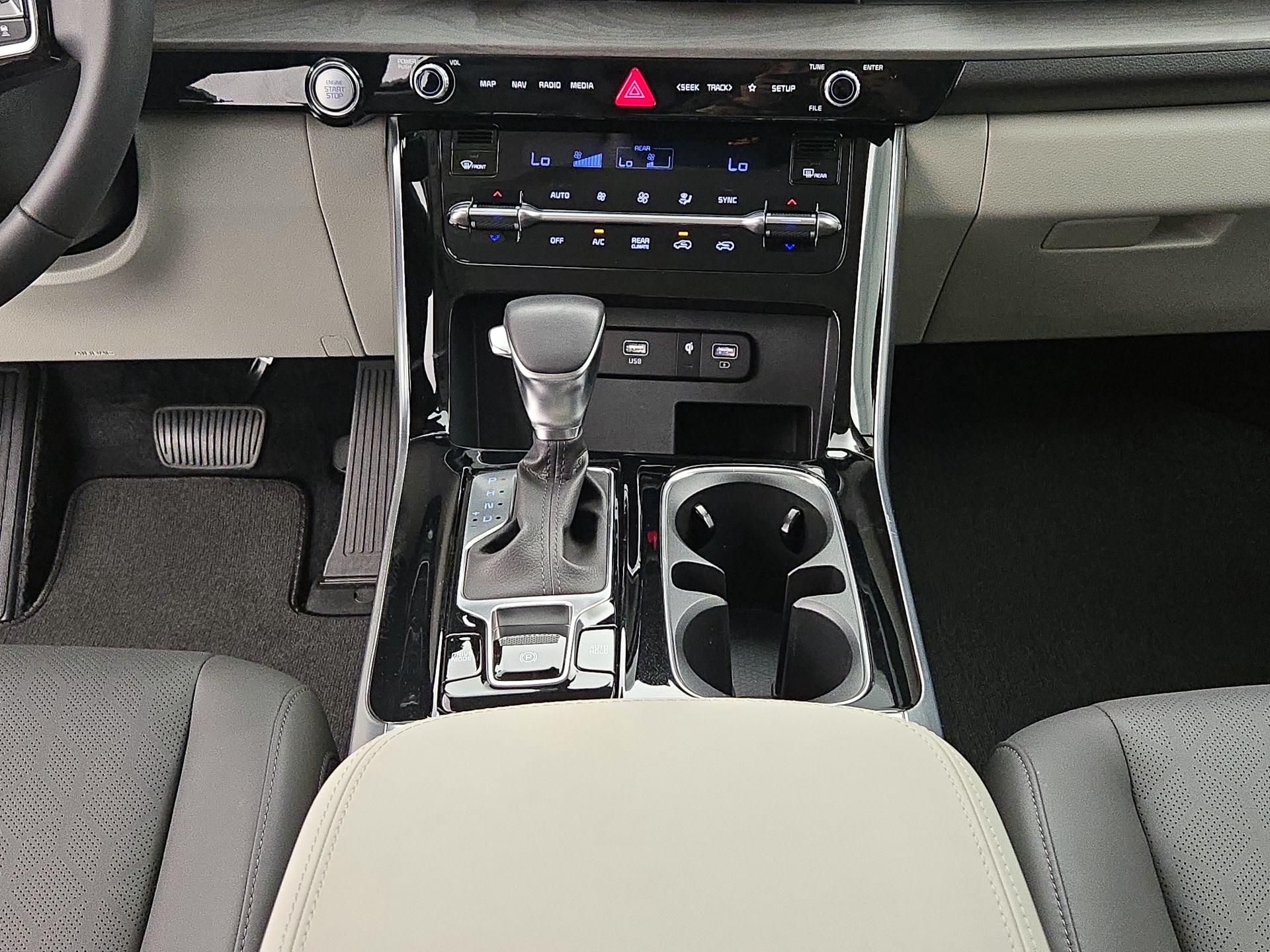 Thumbnail: 2024 Kia Carnival - 18