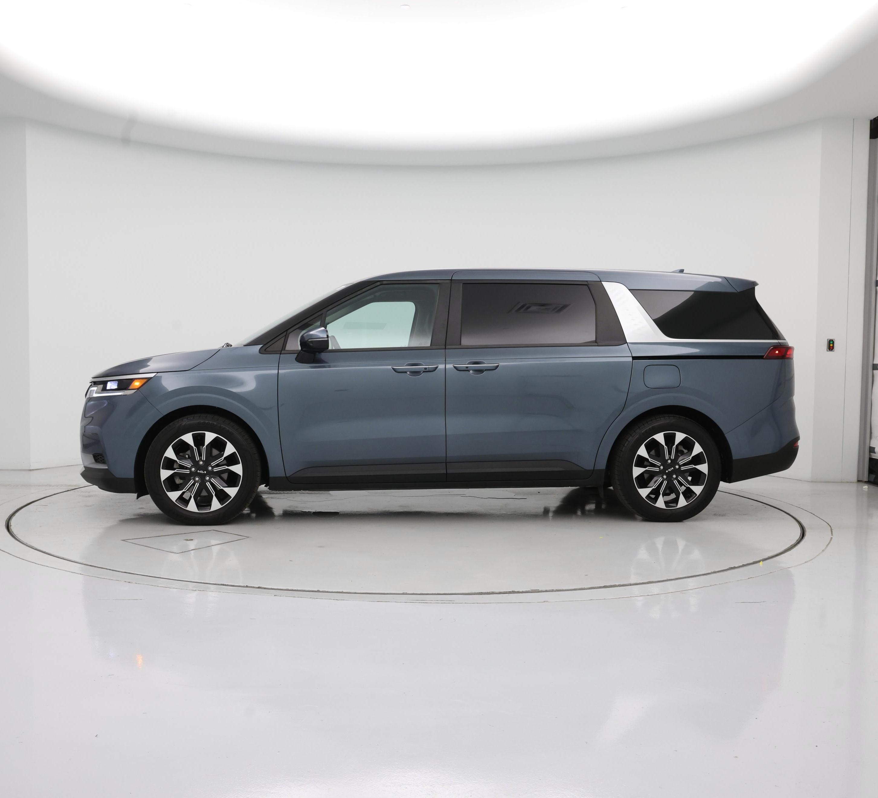 Thumbnail: 2024 Kia Carnival - 3