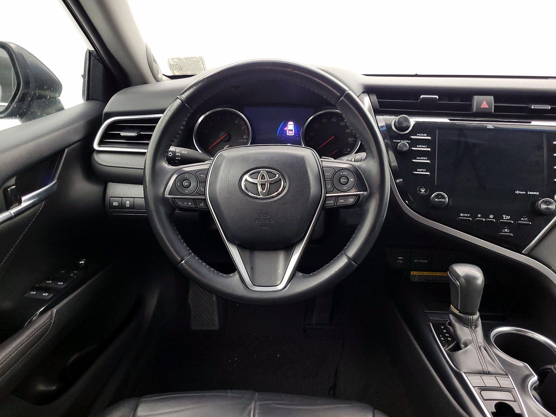 Thumbnail: 2018 Toyota Camry - 10
