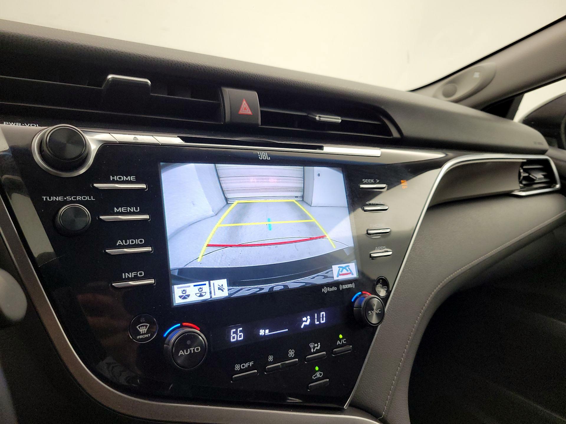 Thumbnail: 2018 Toyota Camry - 14