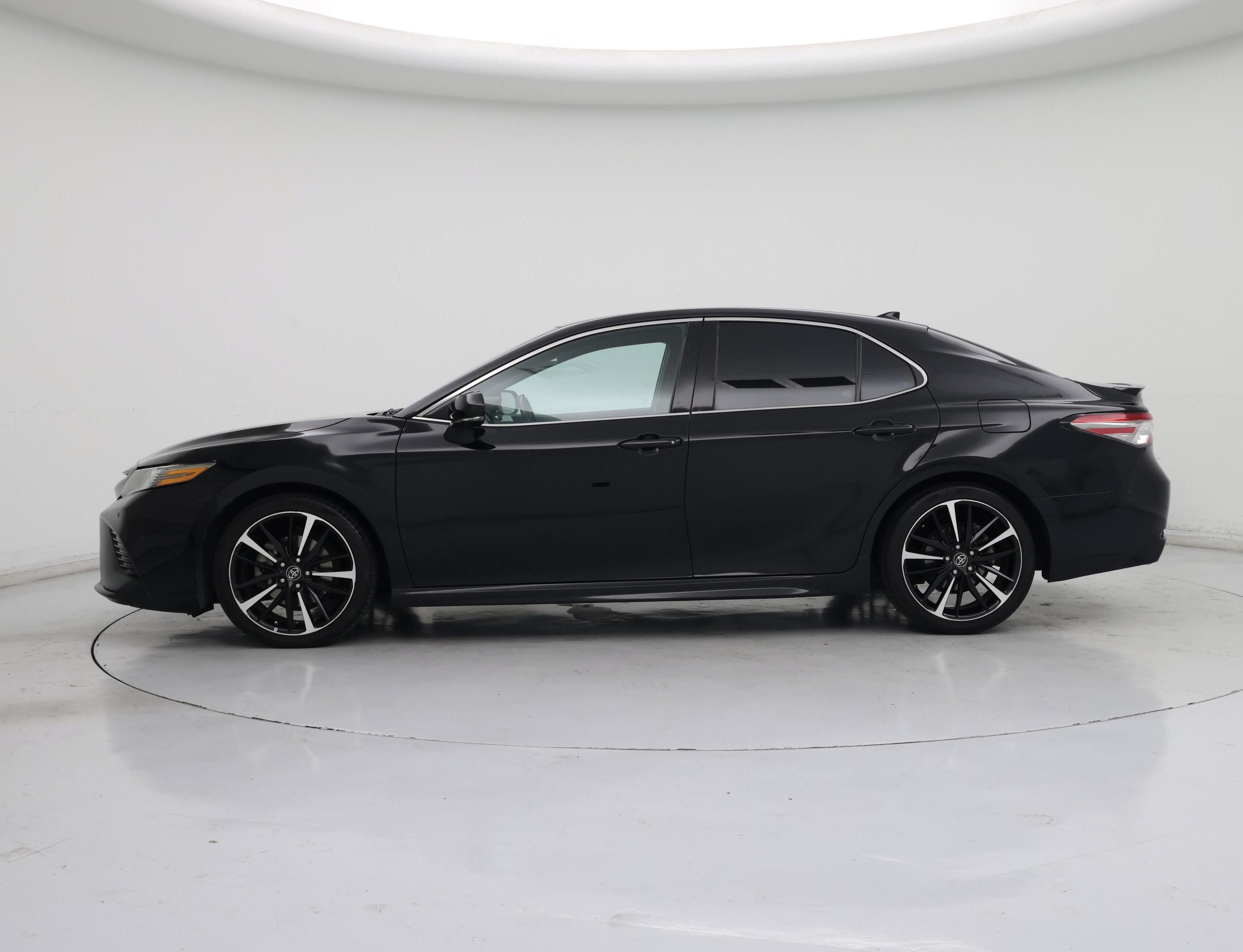 Thumbnail: 2018 Toyota Camry - 3