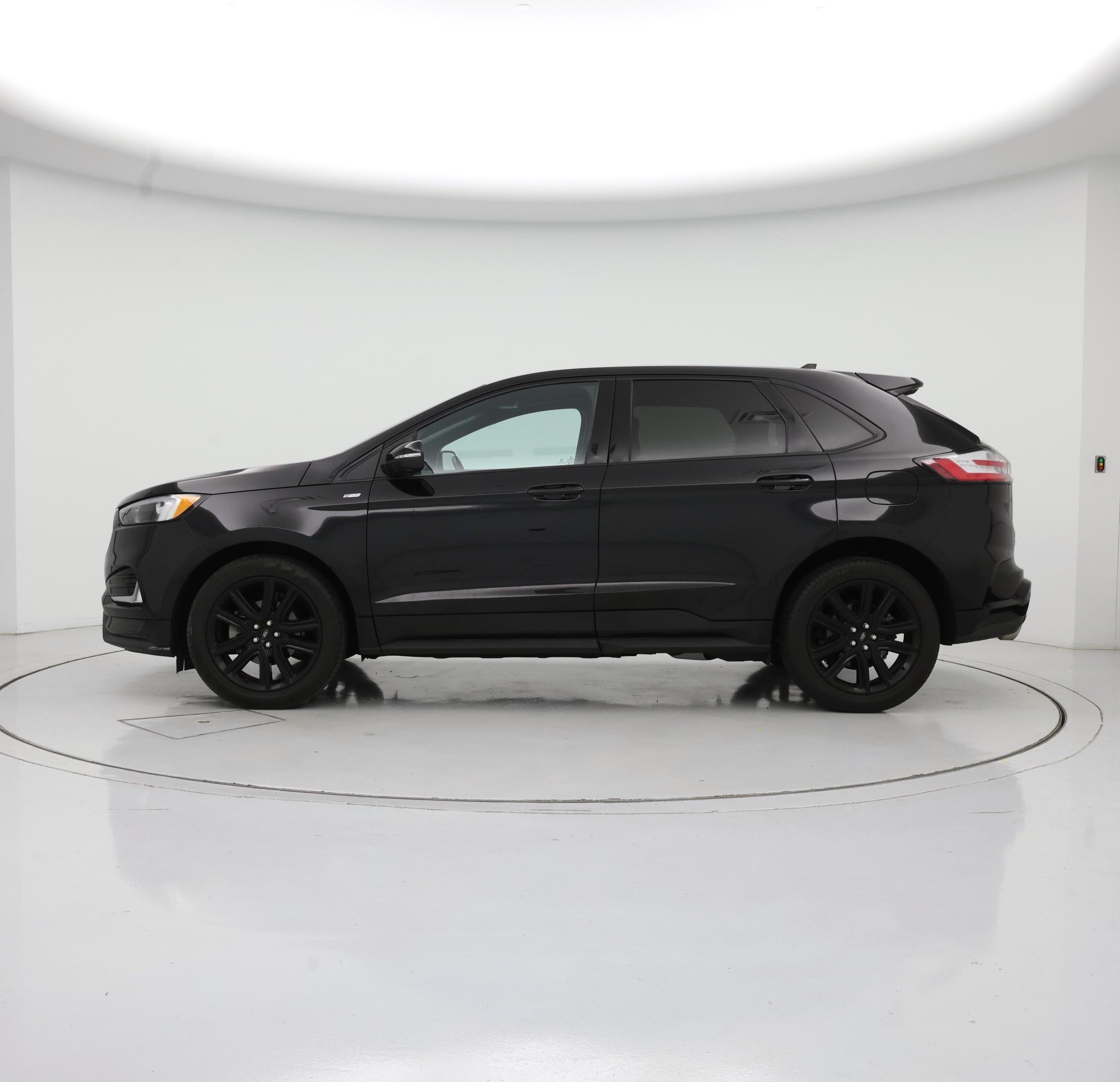 Thumbnail: 2020 Ford Edge - 3