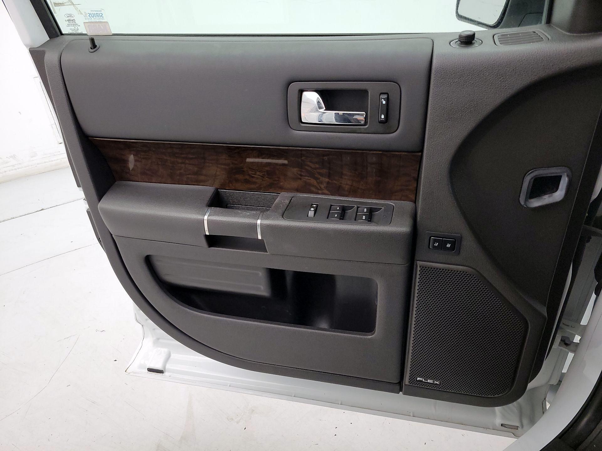 Thumbnail: 2015 Ford Flex - 12