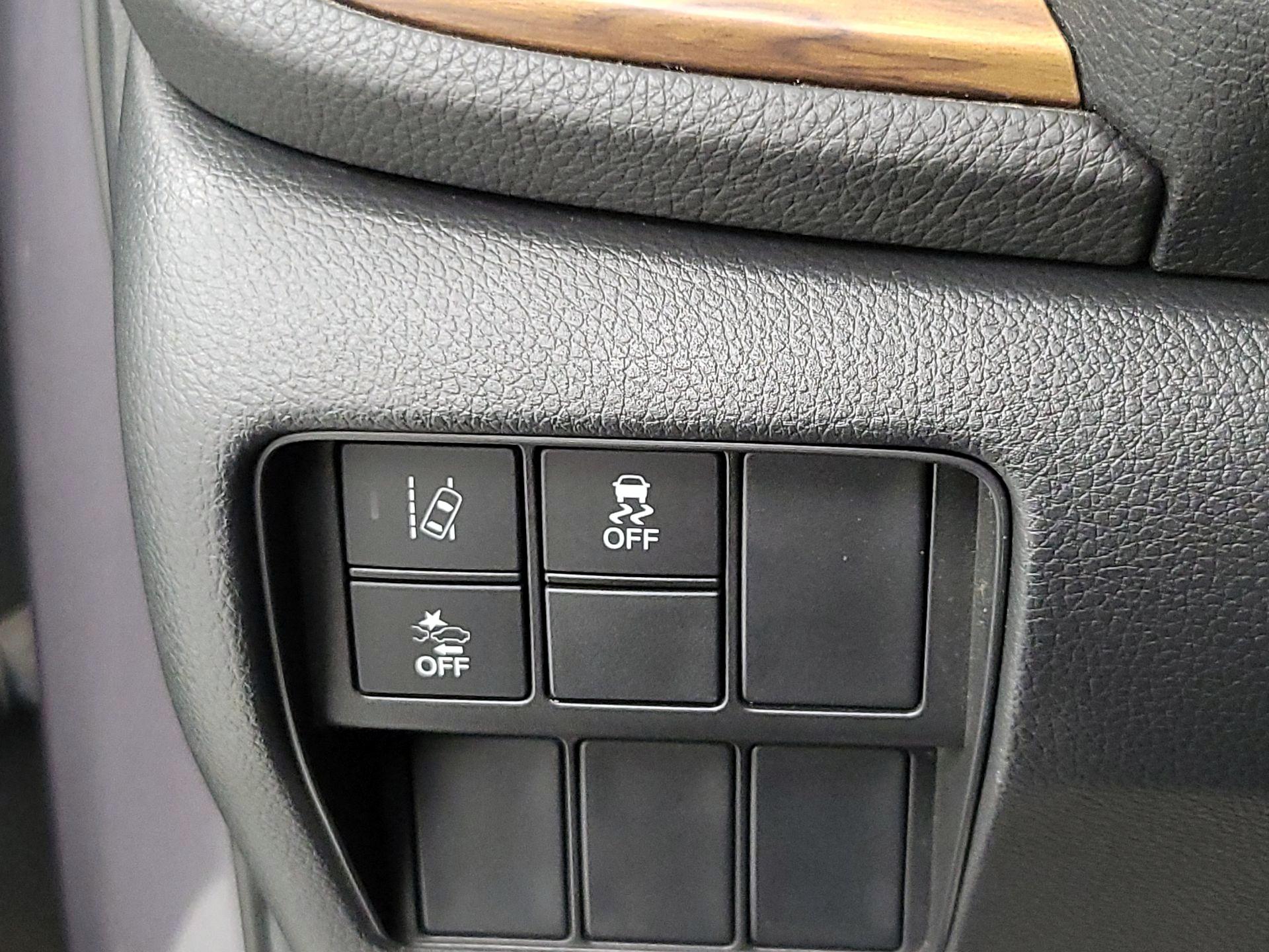 Thumbnail: 2017 Honda CR-V - 13