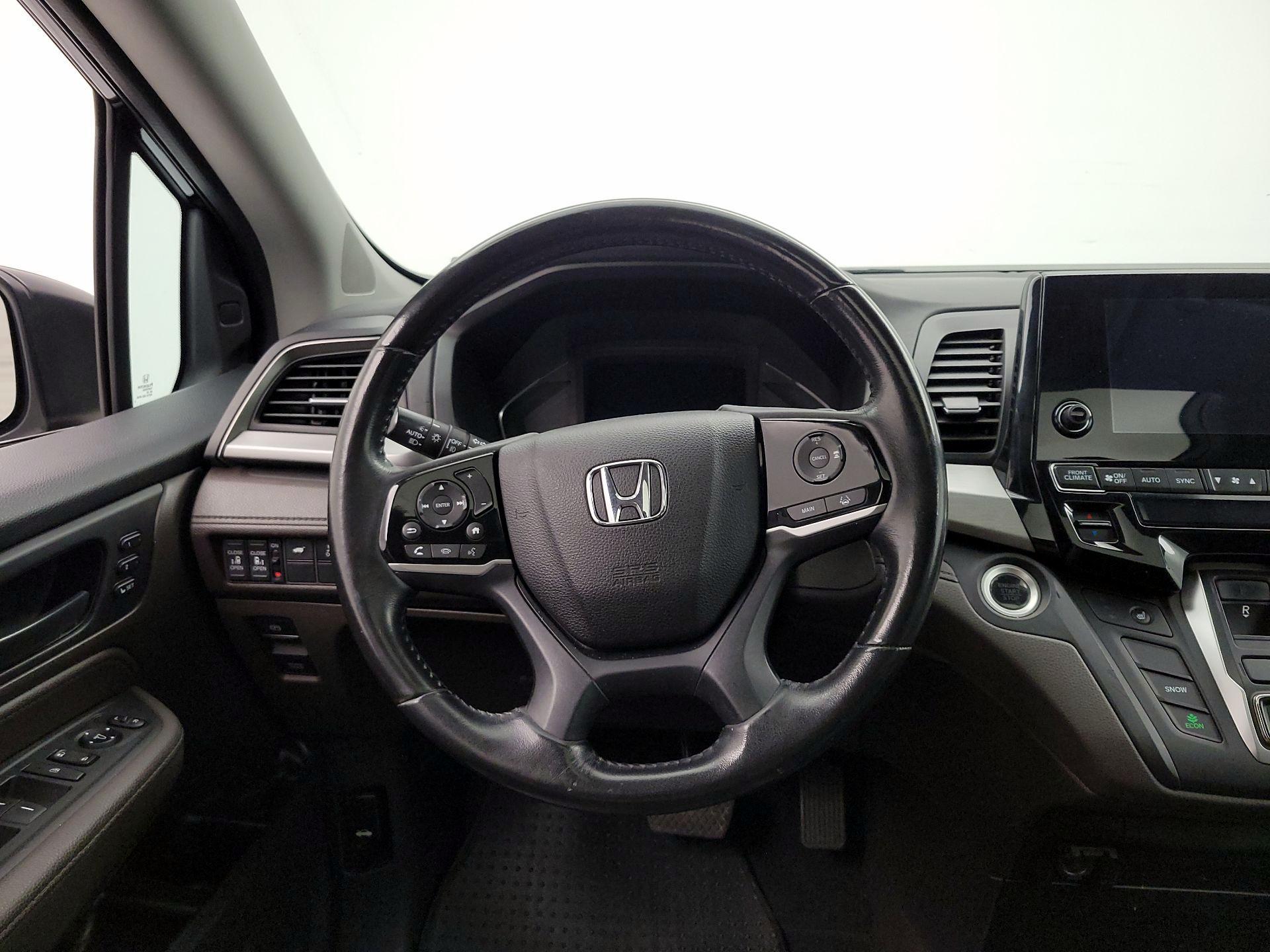 Thumbnail: 2018 Honda Odyssey - 10