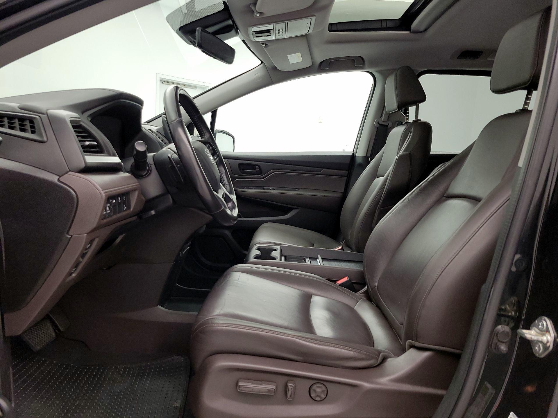 Thumbnail: 2018 Honda Odyssey - 11