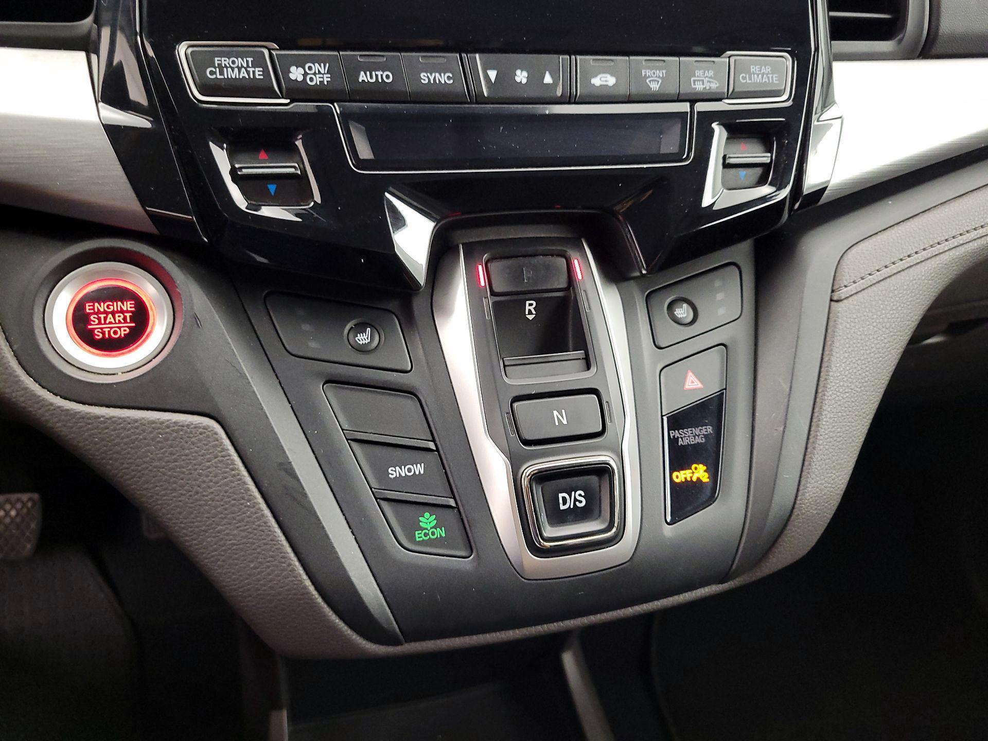 Thumbnail: 2018 Honda Odyssey - 17