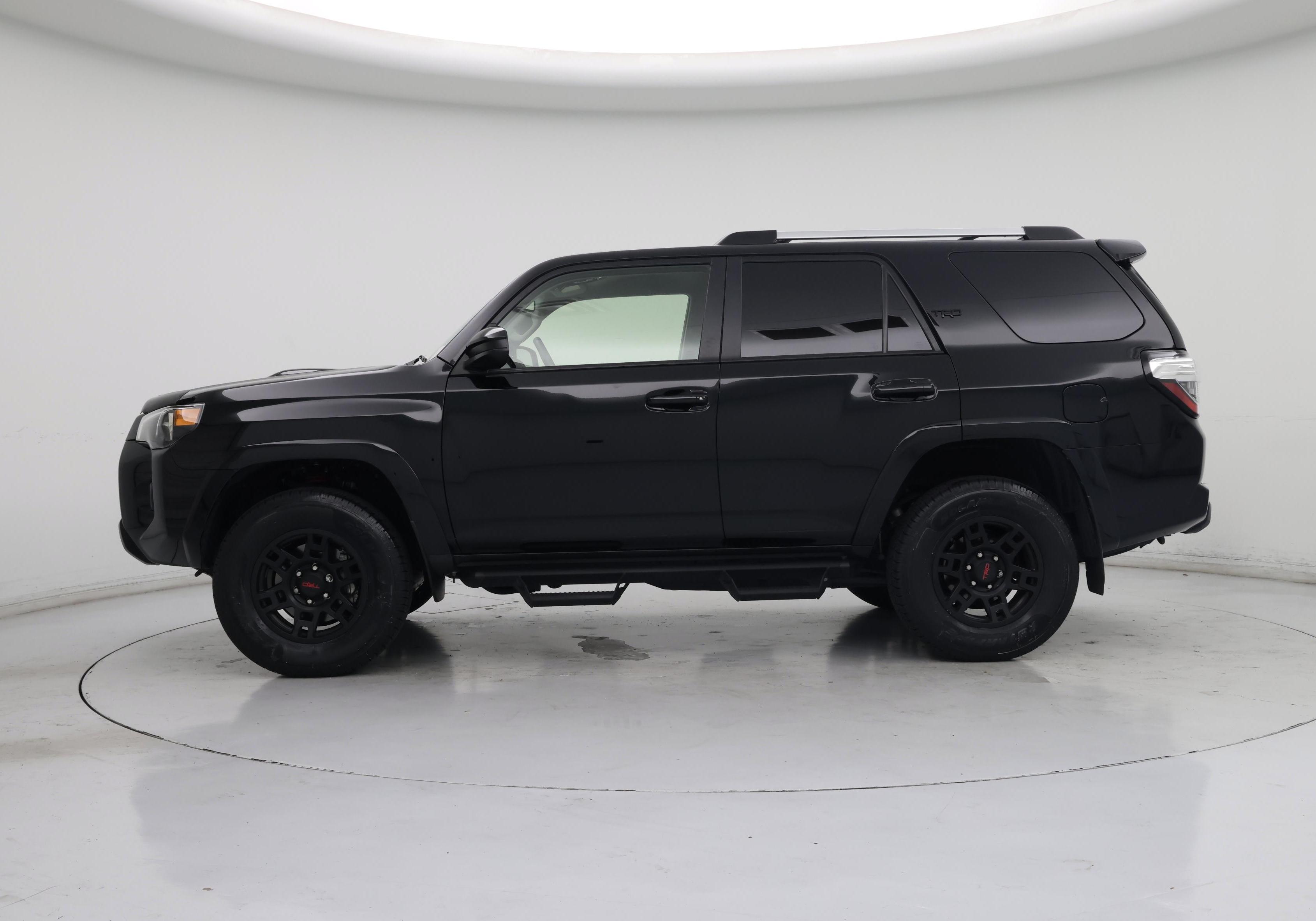 Thumbnail: 2018 Toyota 4Runner - 3