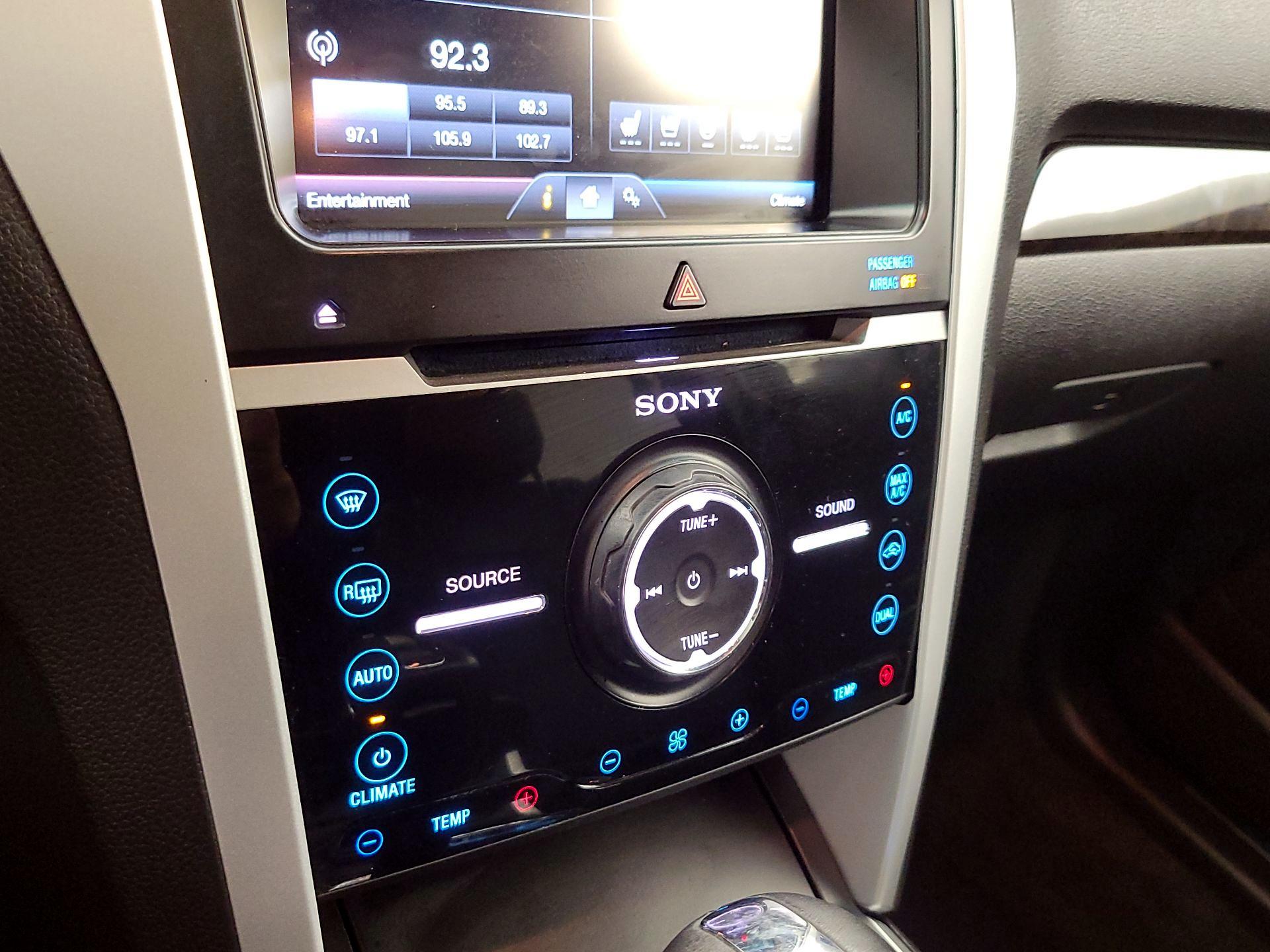 Thumbnail: 2015 Ford Explorer - 16