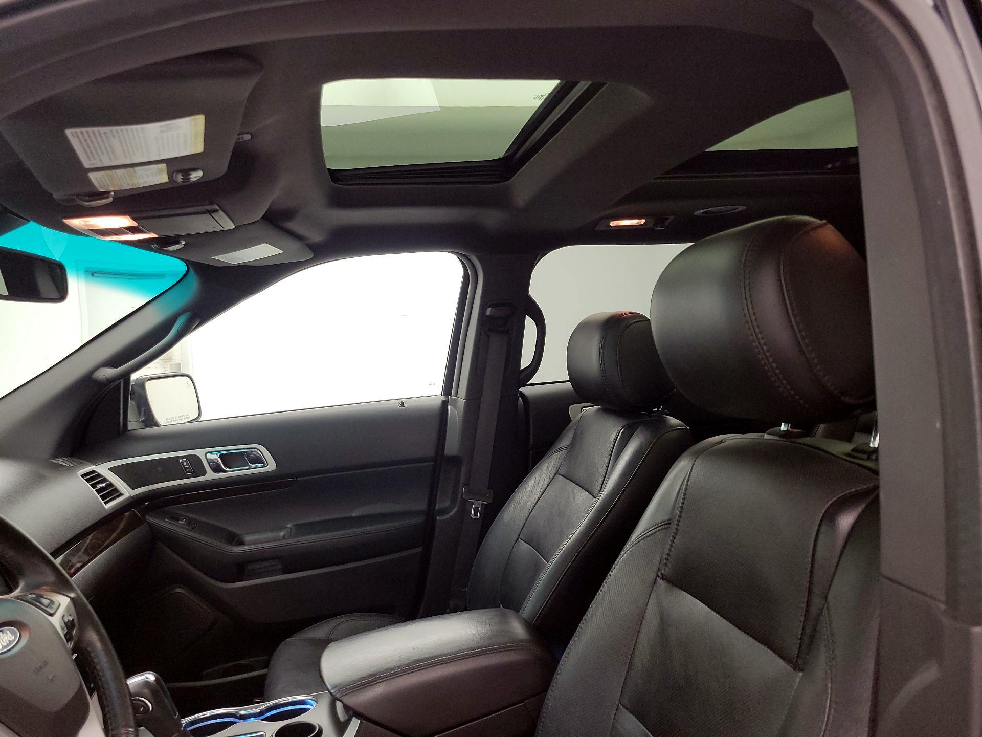 Thumbnail: 2015 Ford Explorer - 18