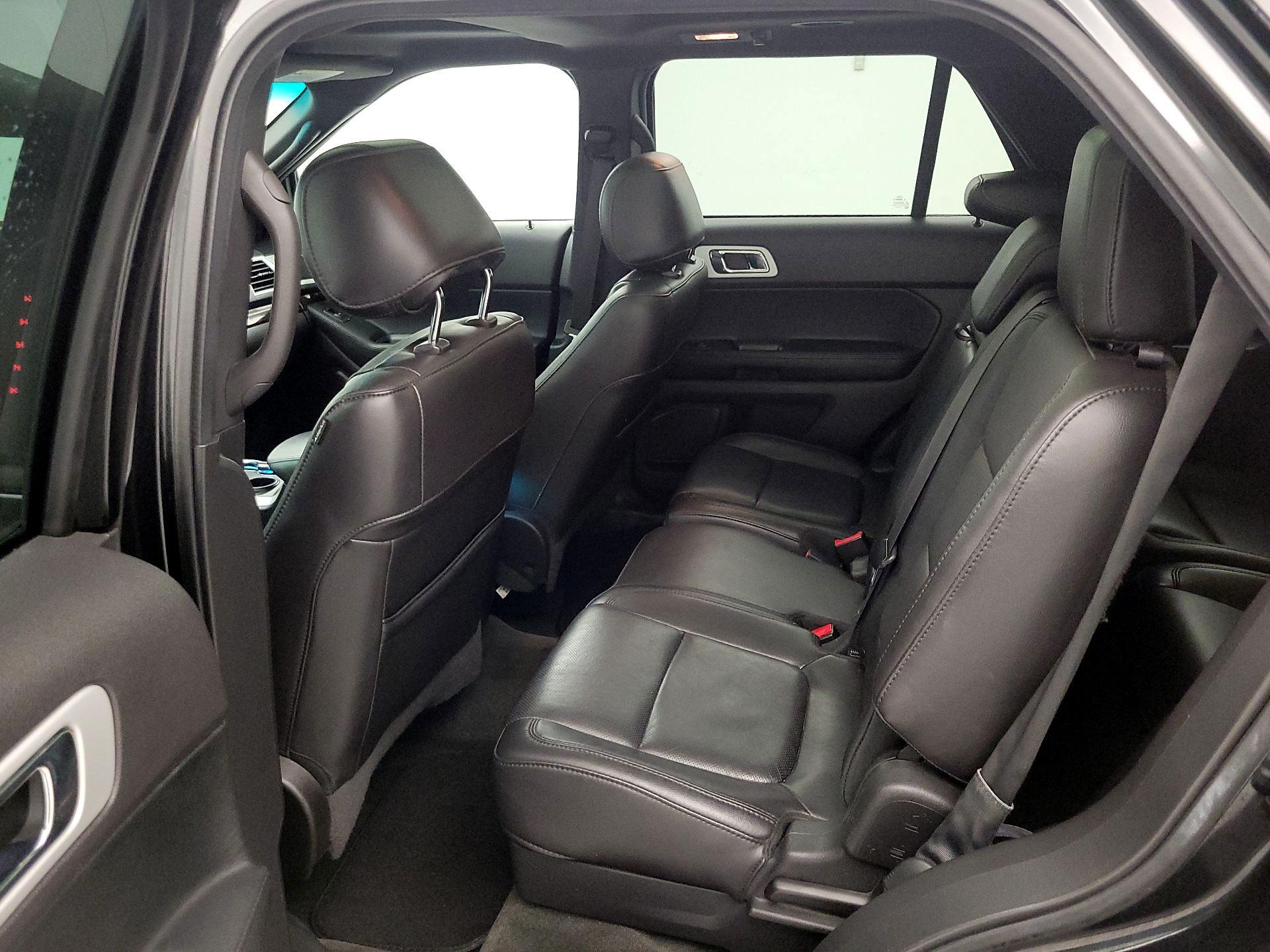 Thumbnail: 2015 Ford Explorer - 19