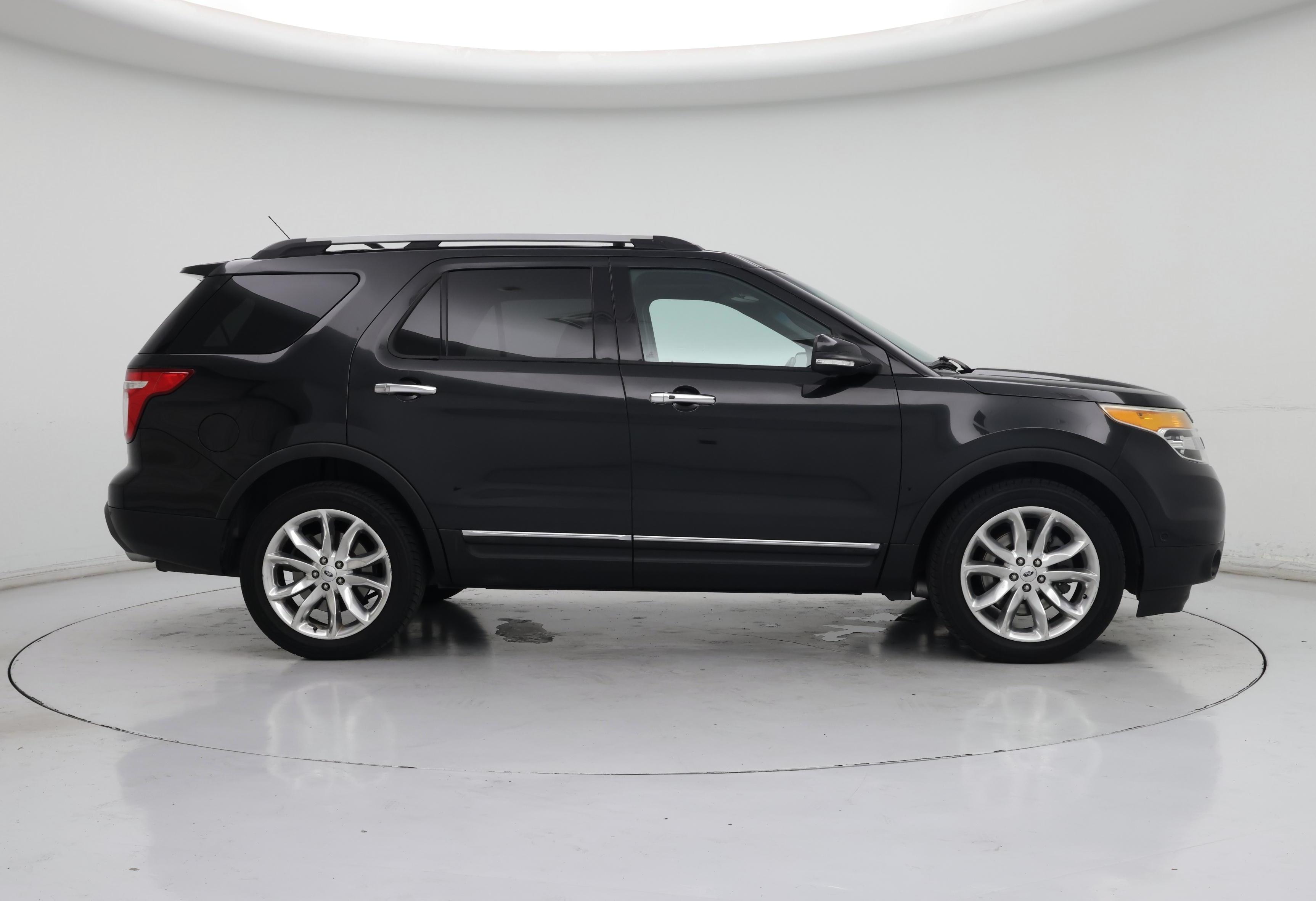 Thumbnail: 2015 Ford Explorer - 7
