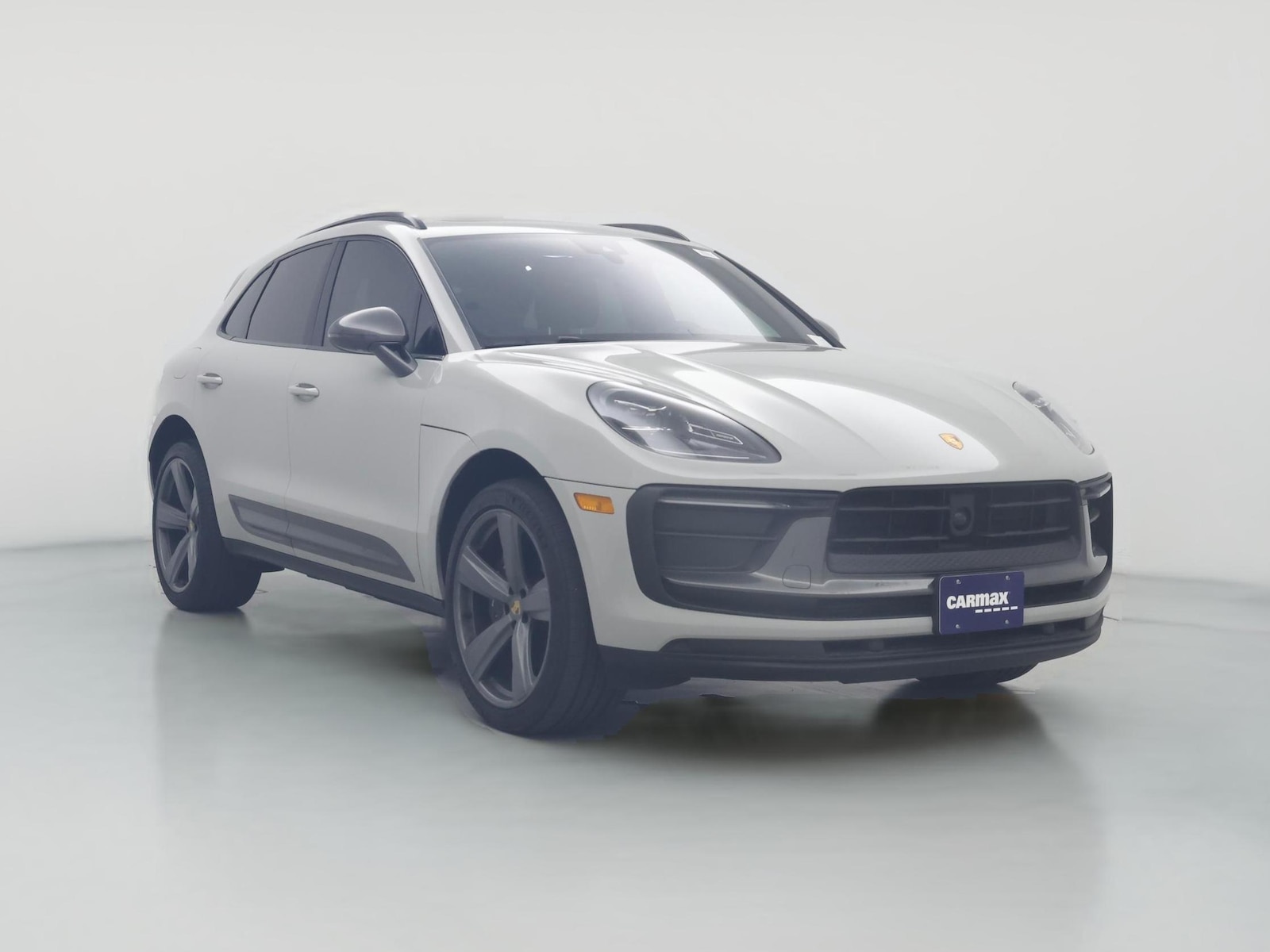 2023 Porsche Macan T
