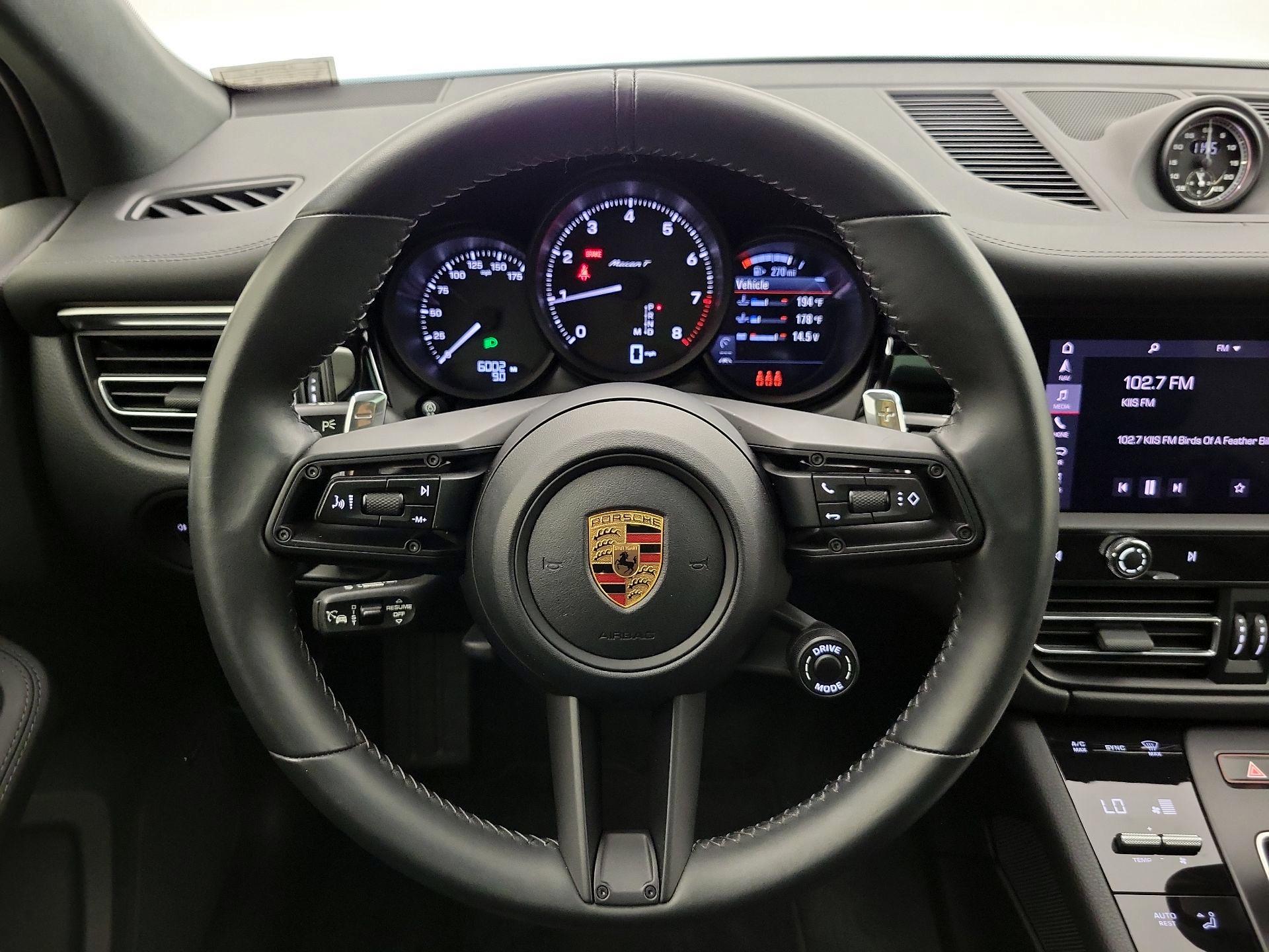 Thumbnail: 2023 Porsche Macan - 10