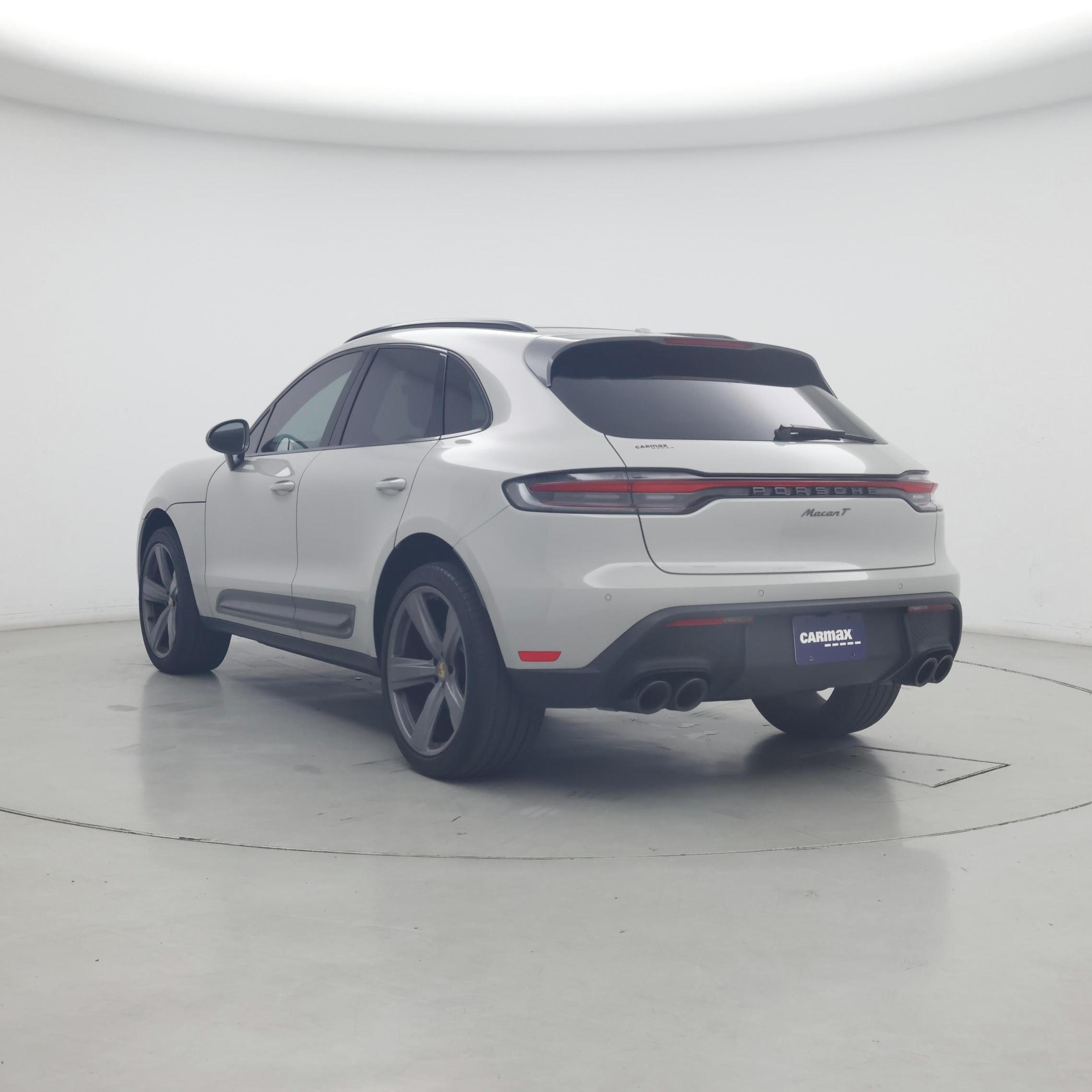 Thumbnail: 2023 Porsche Macan - 2