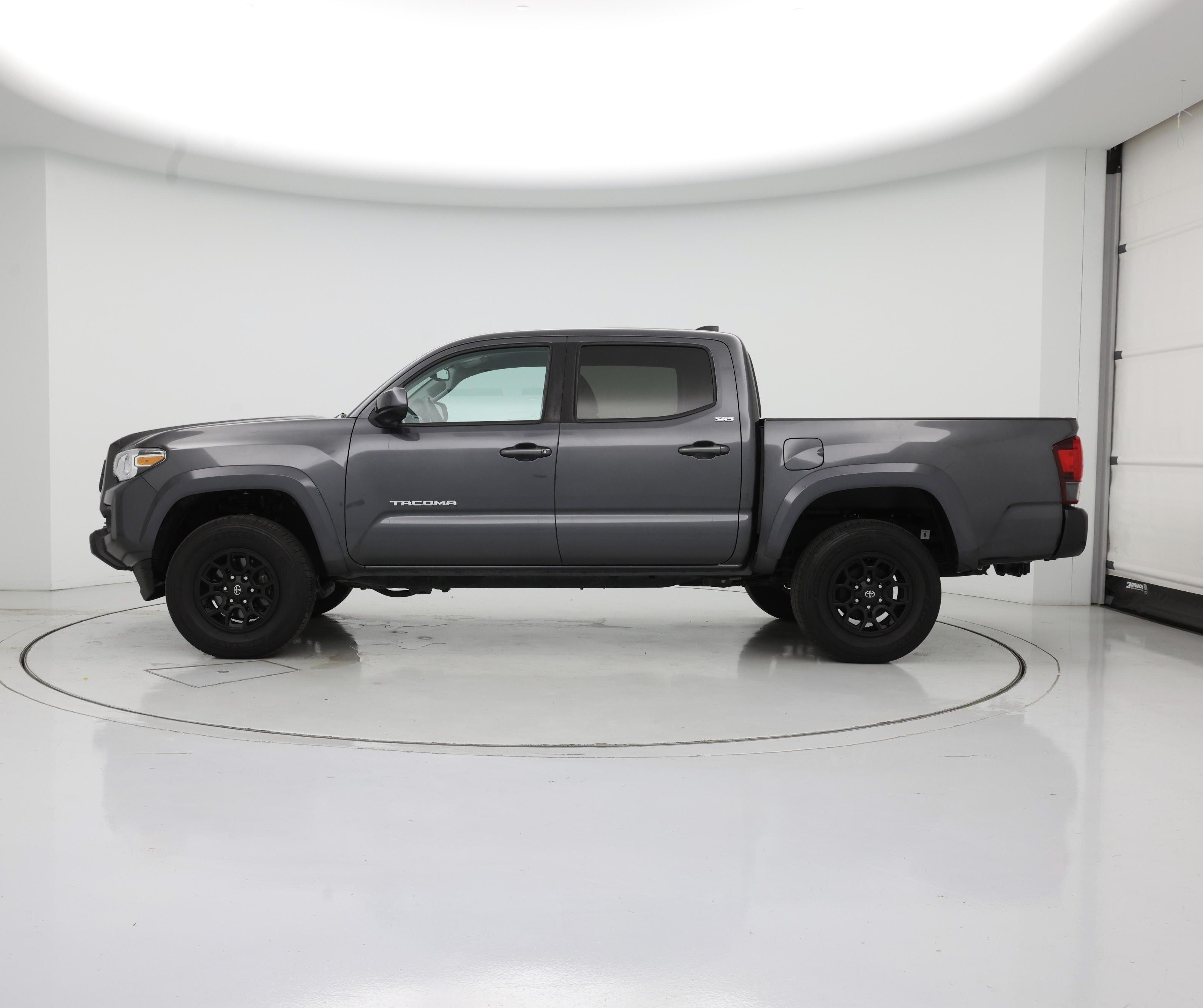 Thumbnail: 2022 Toyota Tacoma - 3