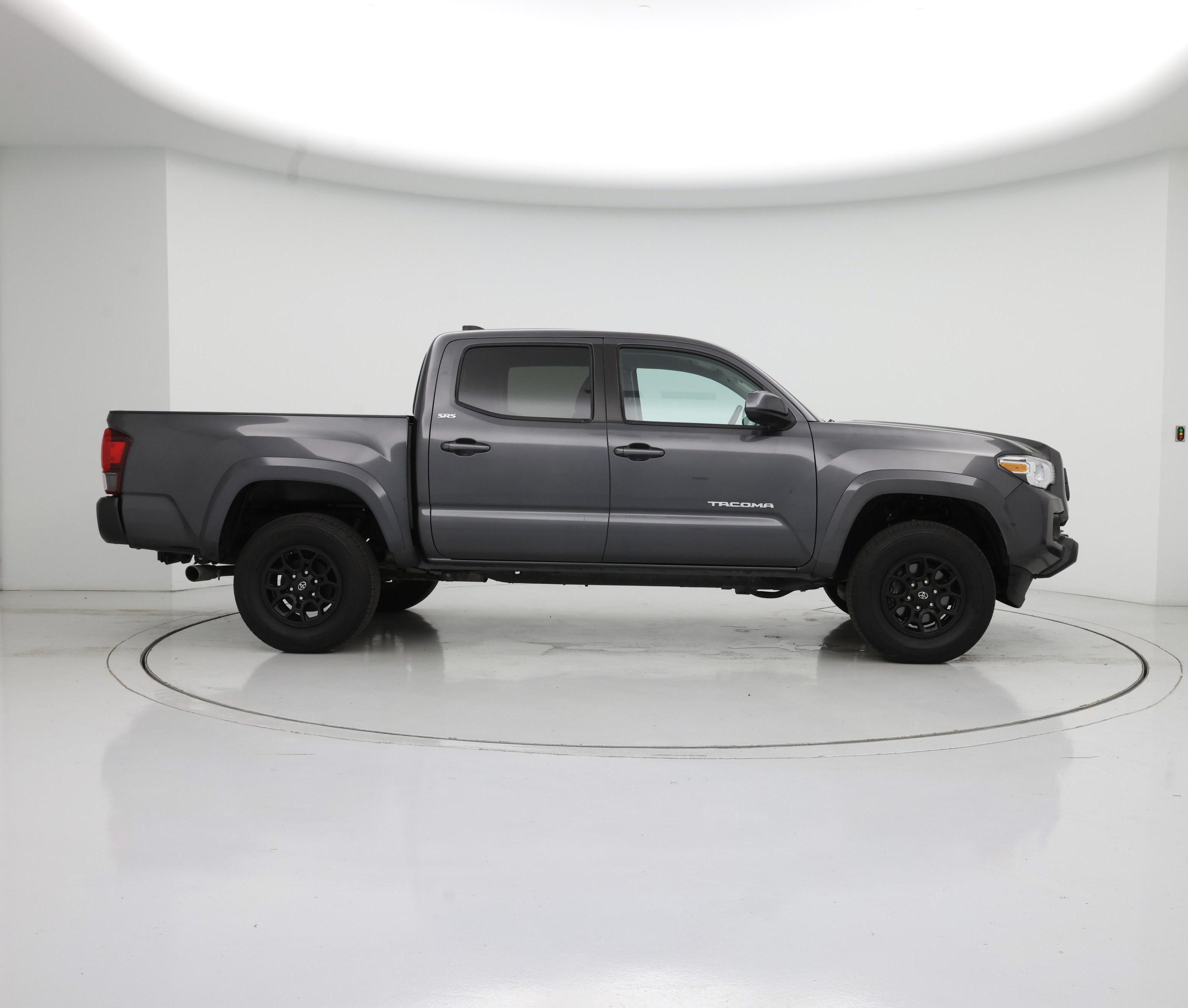 Thumbnail: 2022 Toyota Tacoma - 7