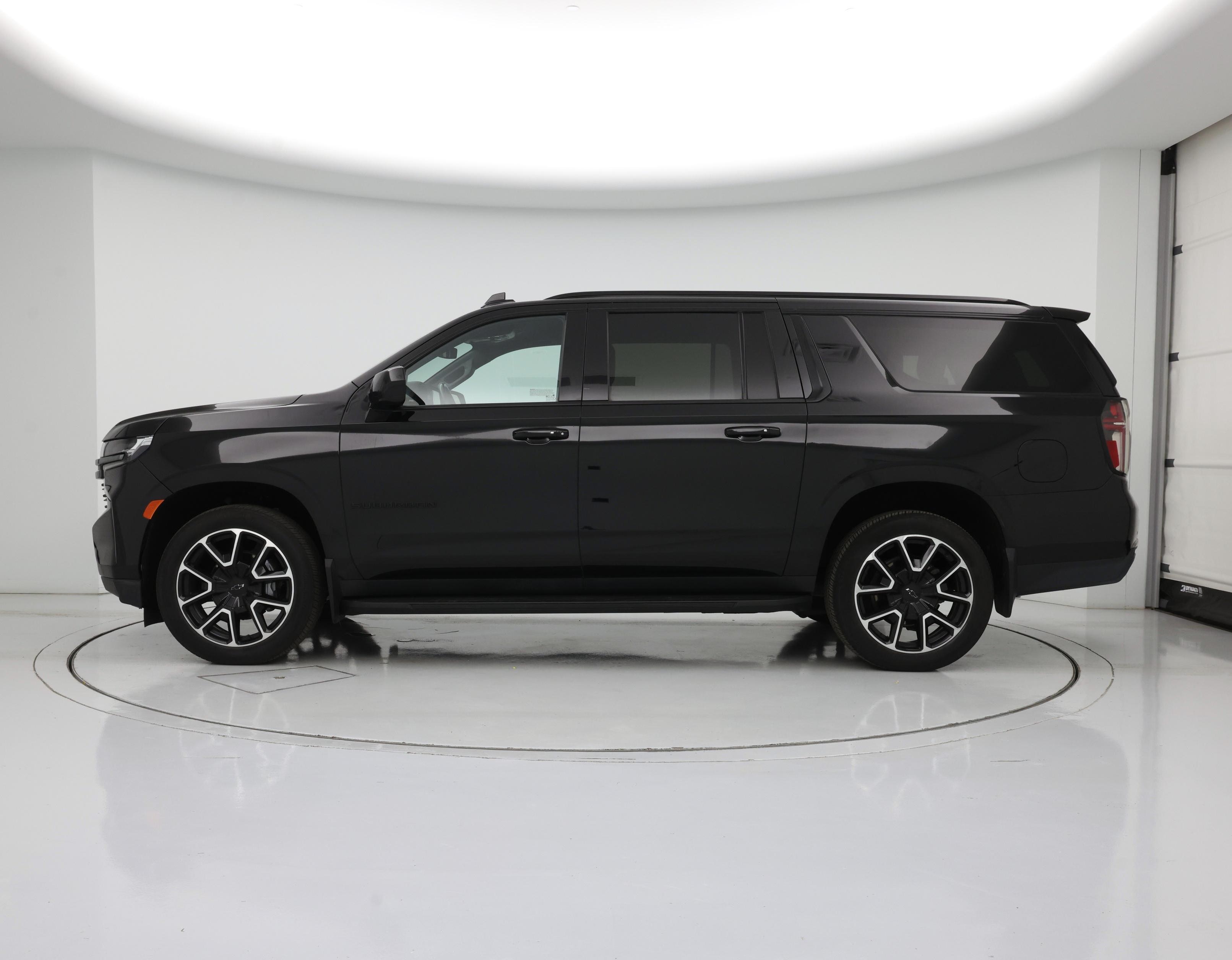 Thumbnail: 2021 Chevrolet Suburban - 3