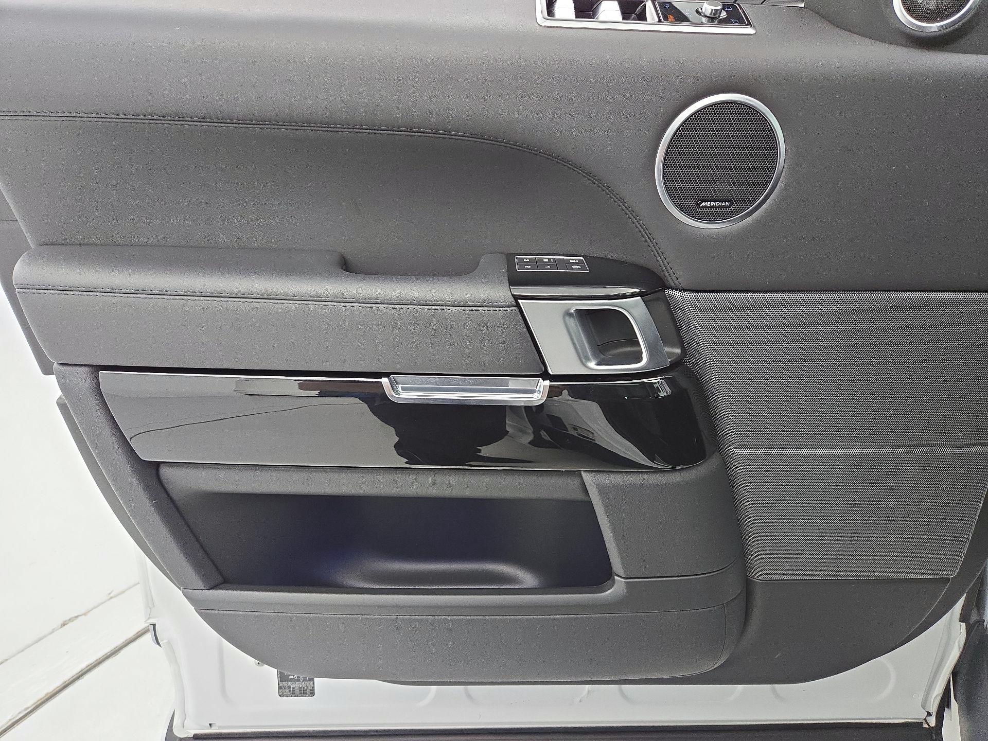 Thumbnail: 2022 Land Rover Range Rover Sport - 12