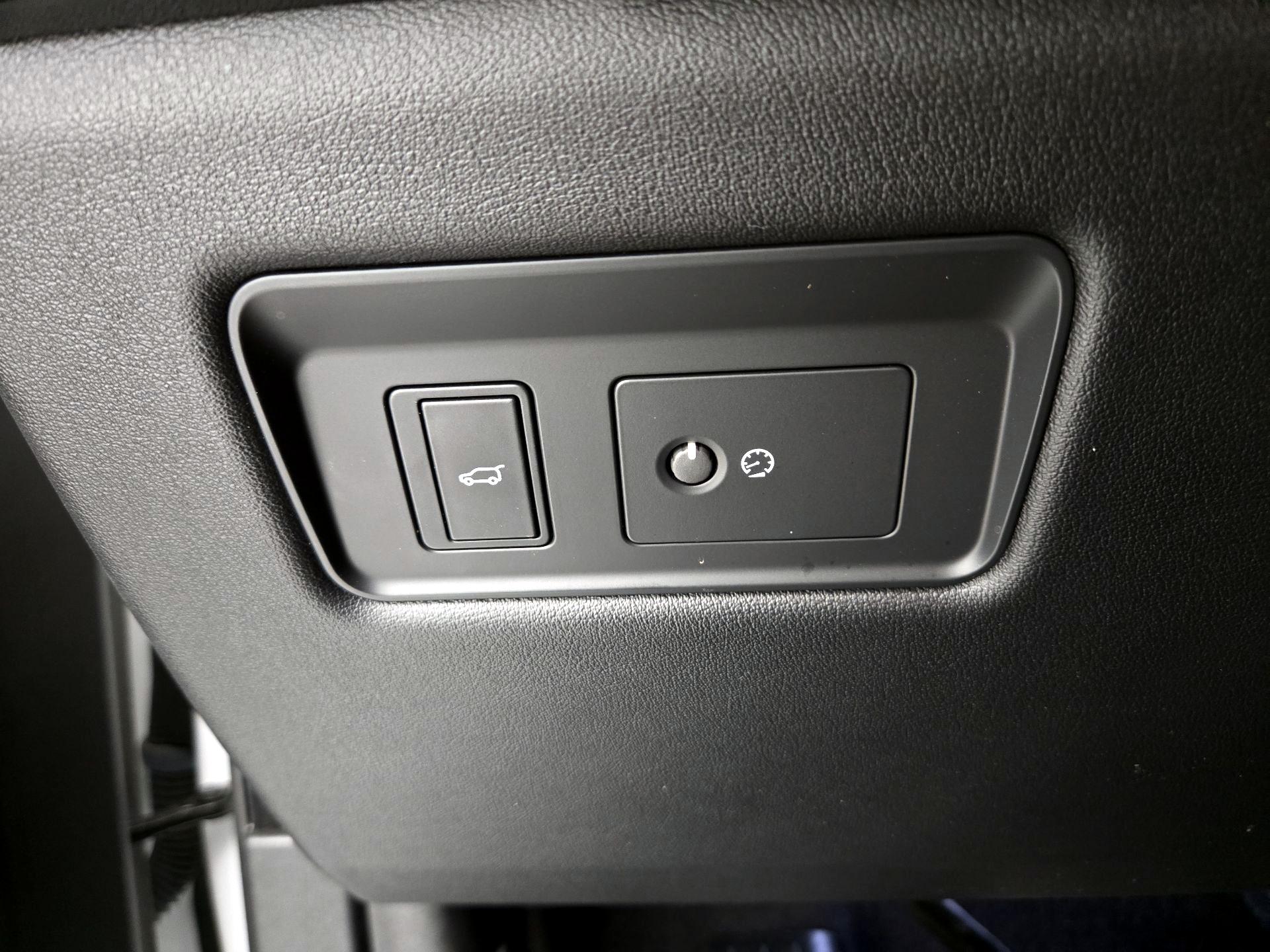 Thumbnail: 2022 Land Rover Range Rover Sport - 13