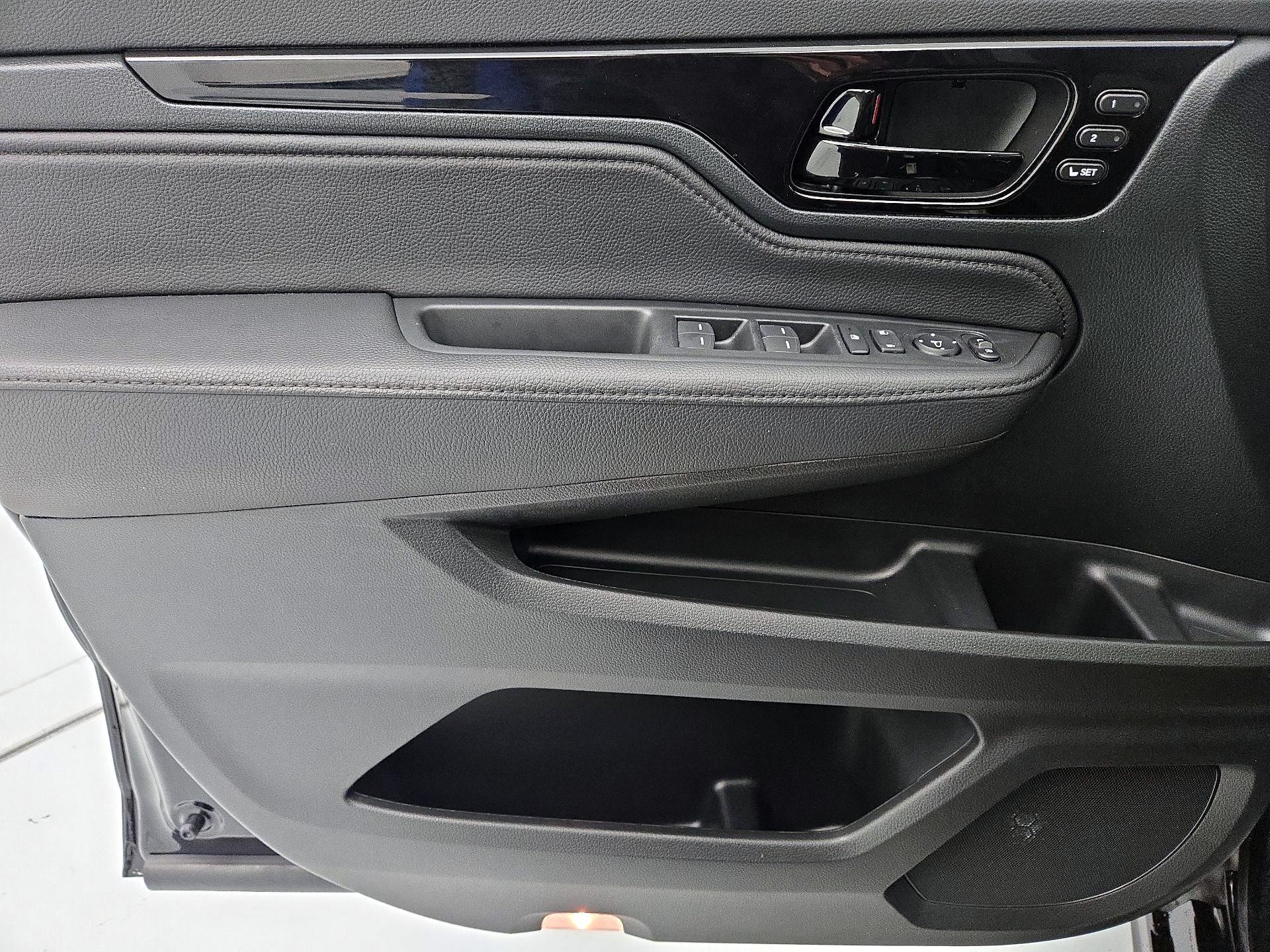 Thumbnail: 2023 Honda Odyssey - 12