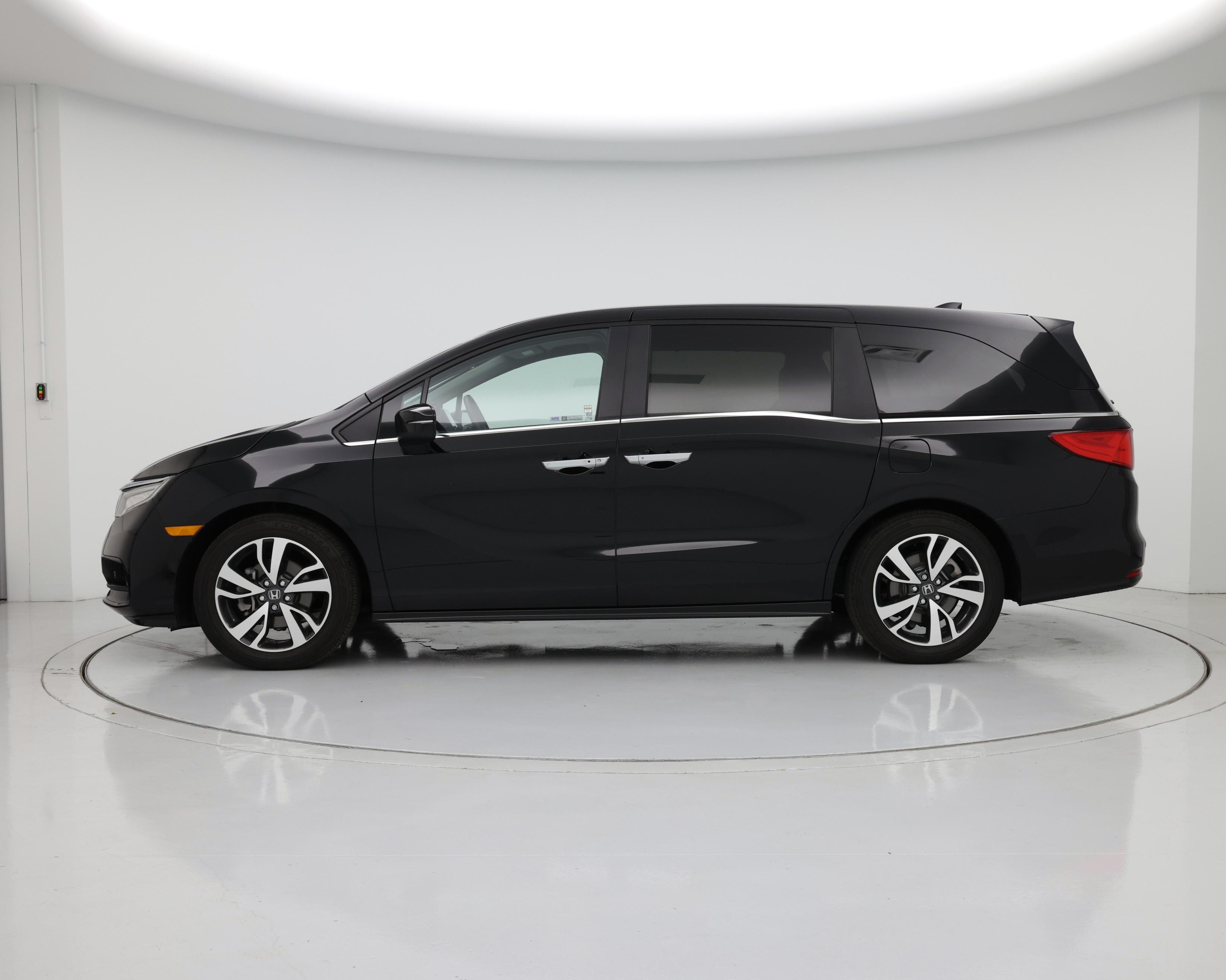 Thumbnail: 2023 Honda Odyssey - 3