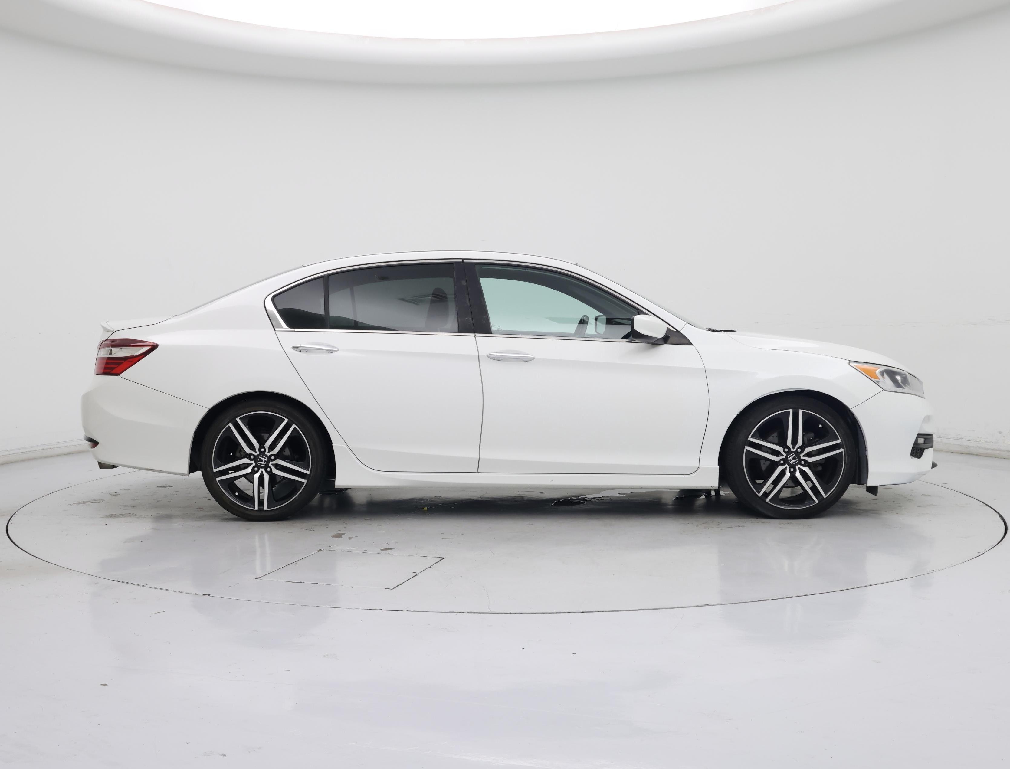 Thumbnail: 2017 Honda Accord - 7