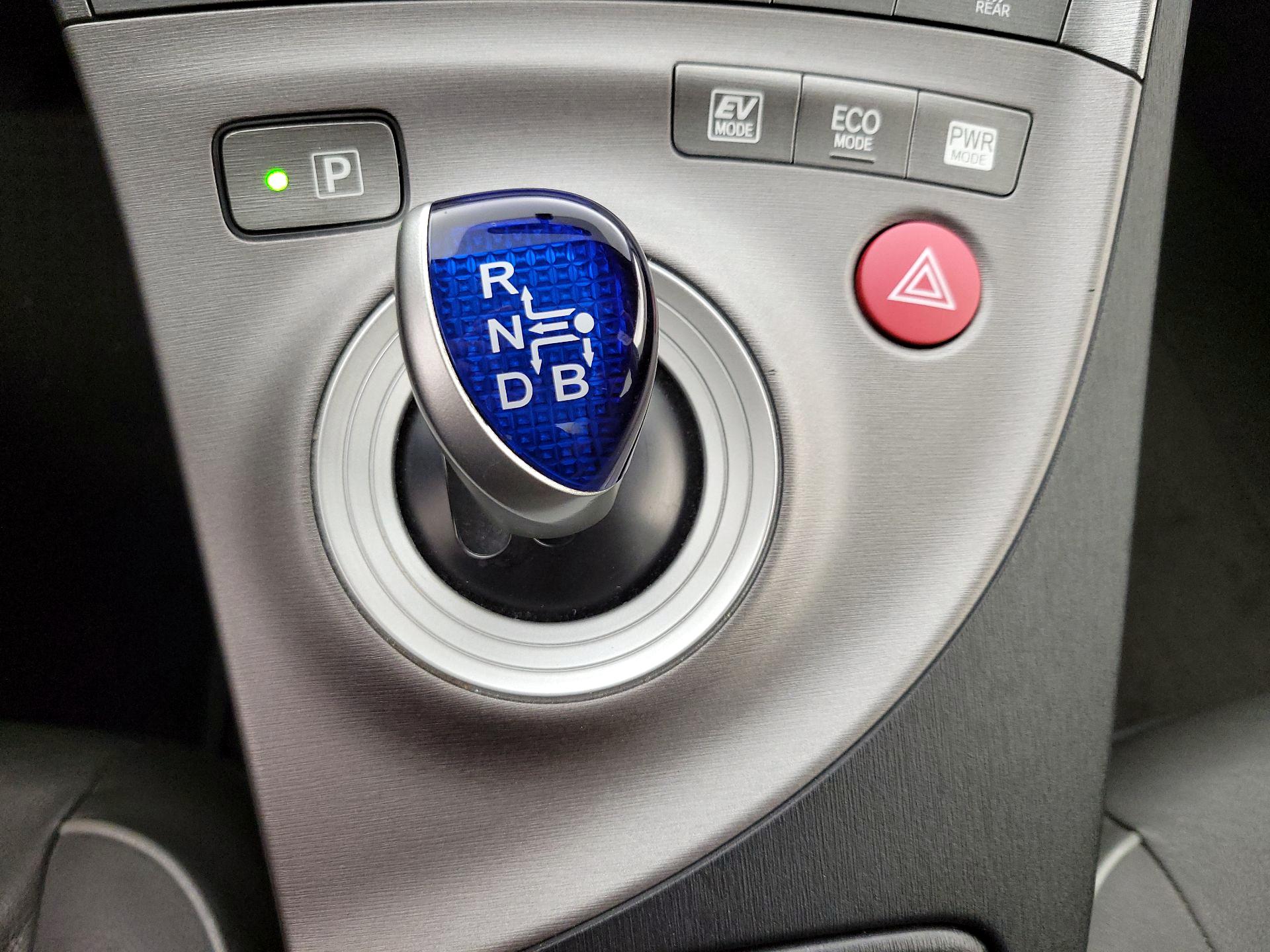 Thumbnail: 2014 Toyota Prius - 16