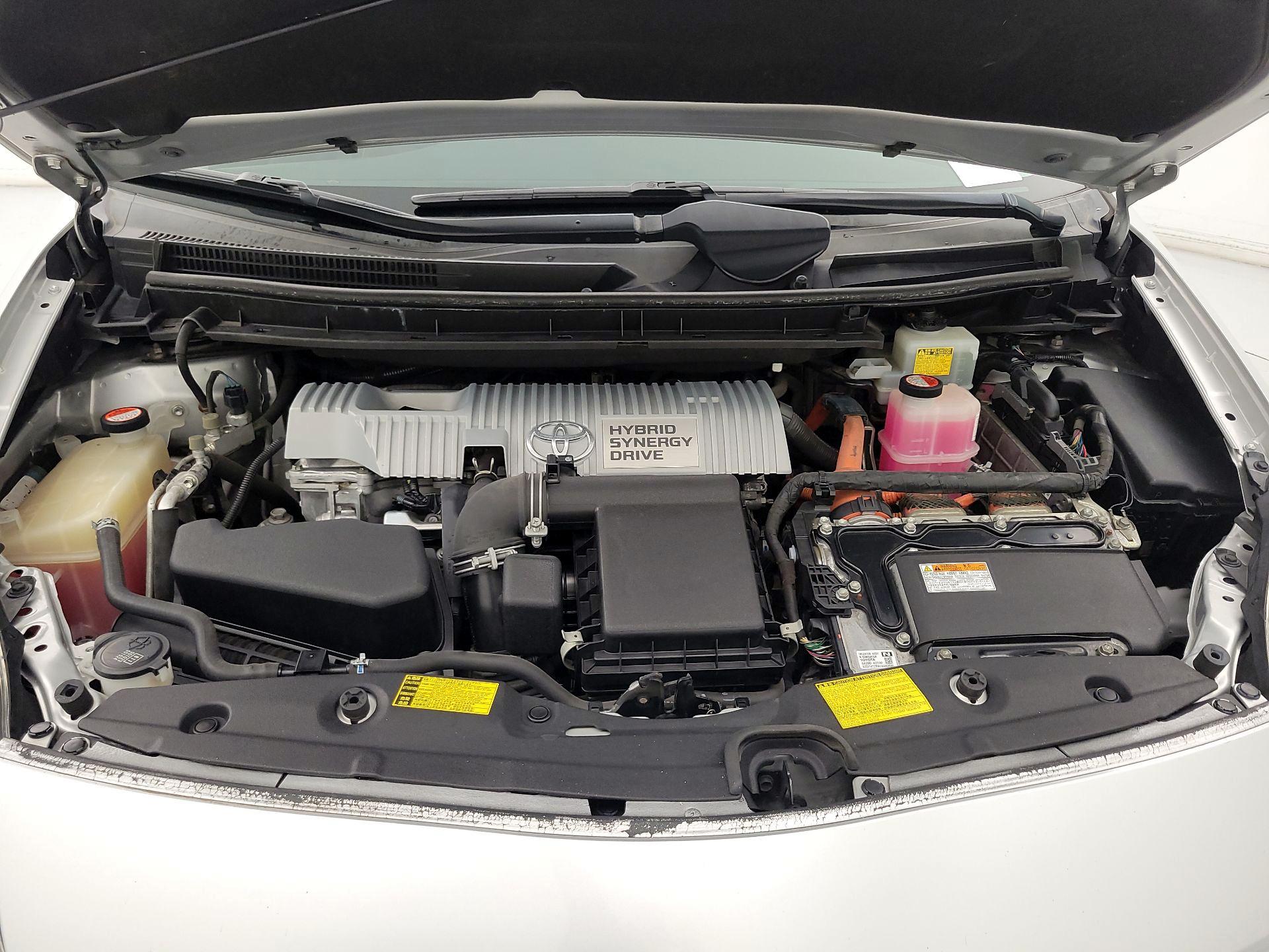 Thumbnail: 2014 Toyota Prius - 20