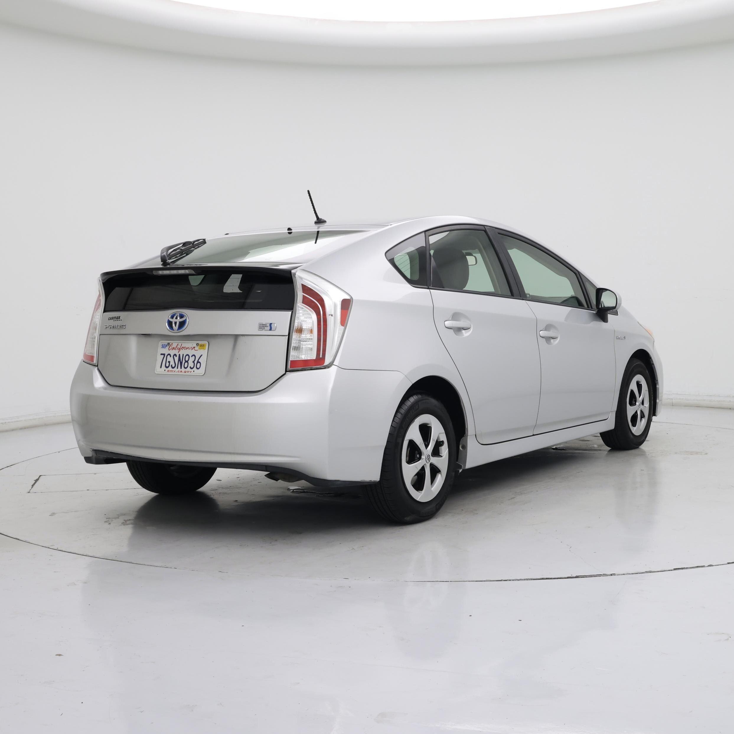 Thumbnail: 2014 Toyota Prius - 8