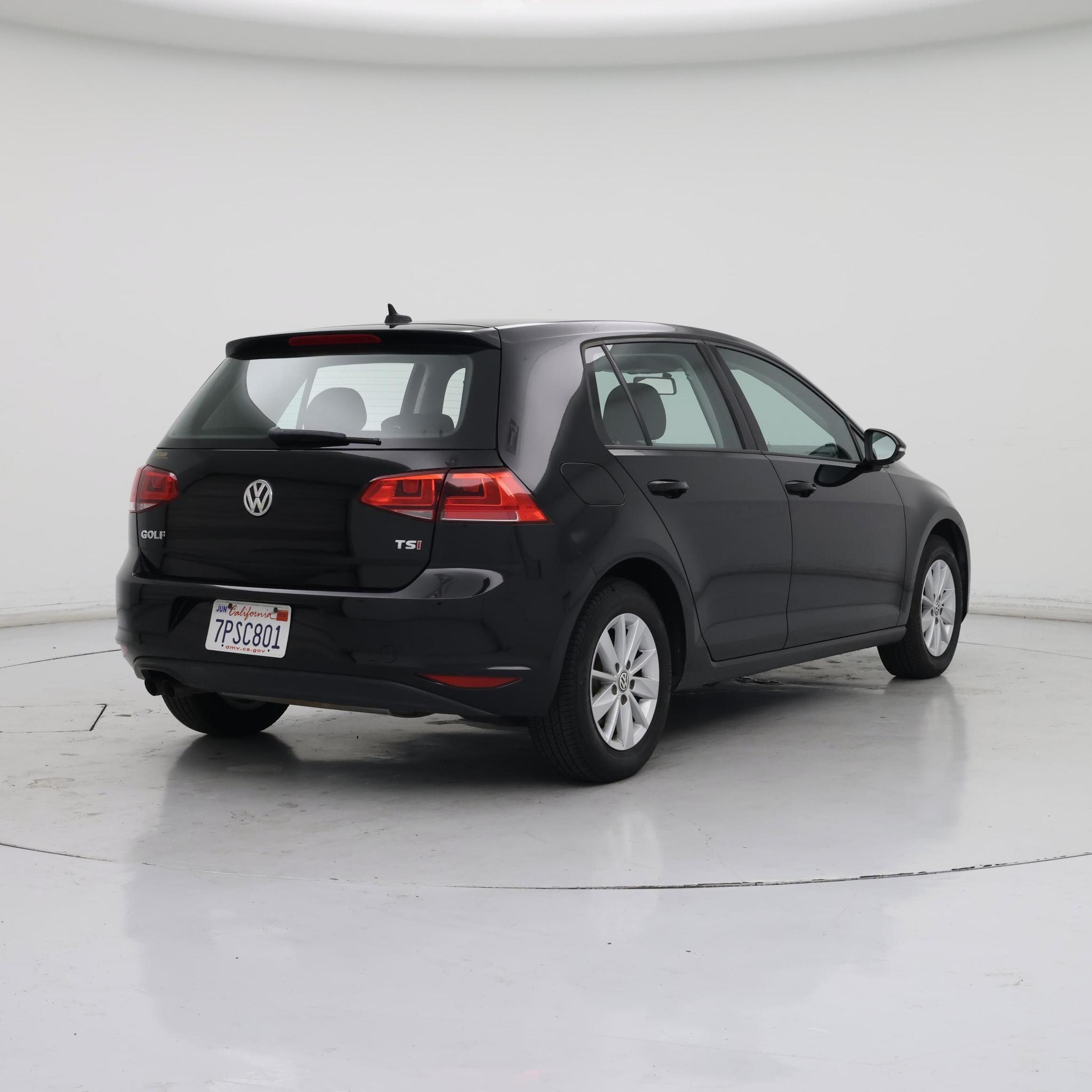 Thumbnail: 2016 Volkswagen Golf - 8