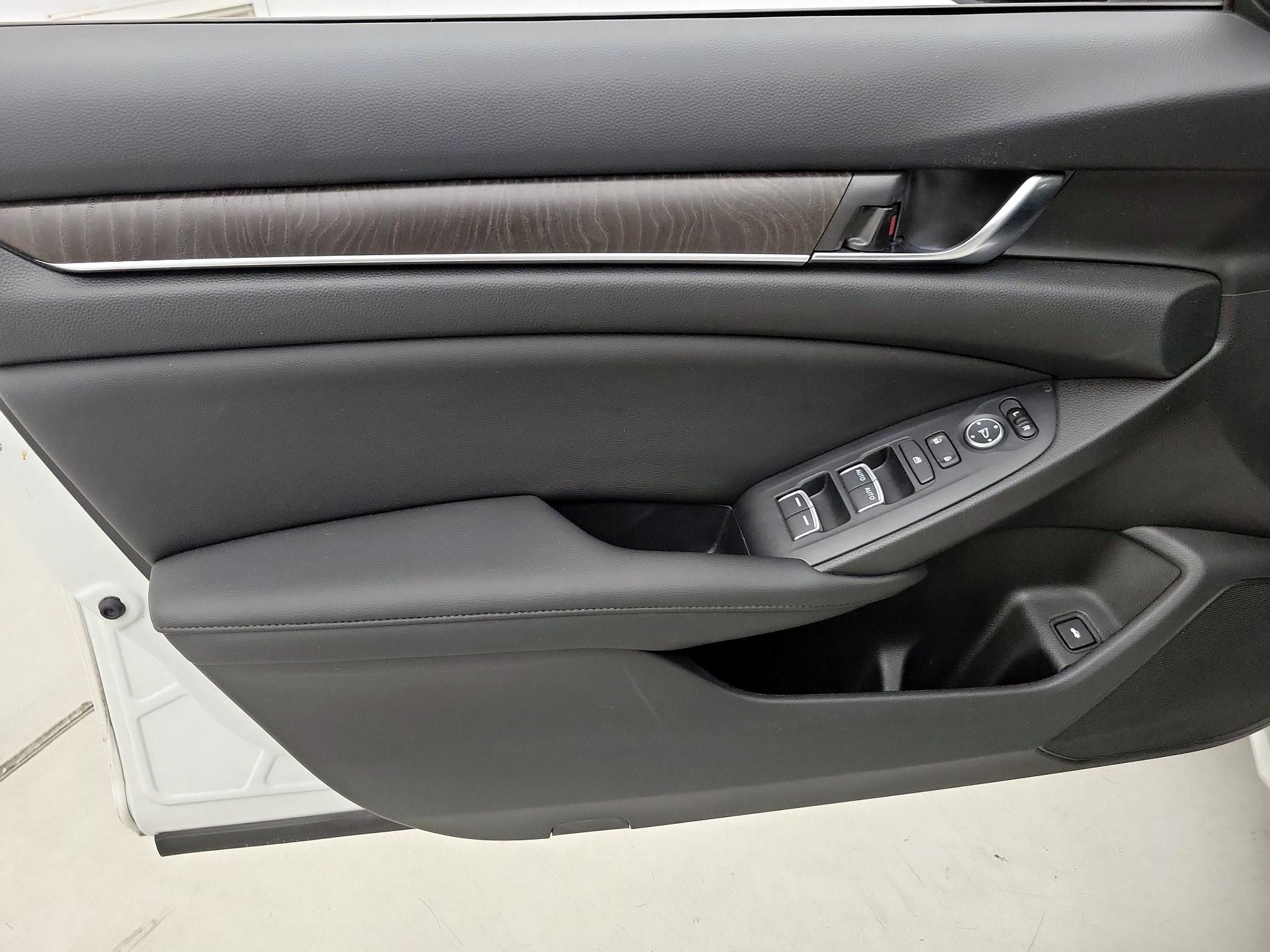 Thumbnail: 2020 Honda Accord - 12