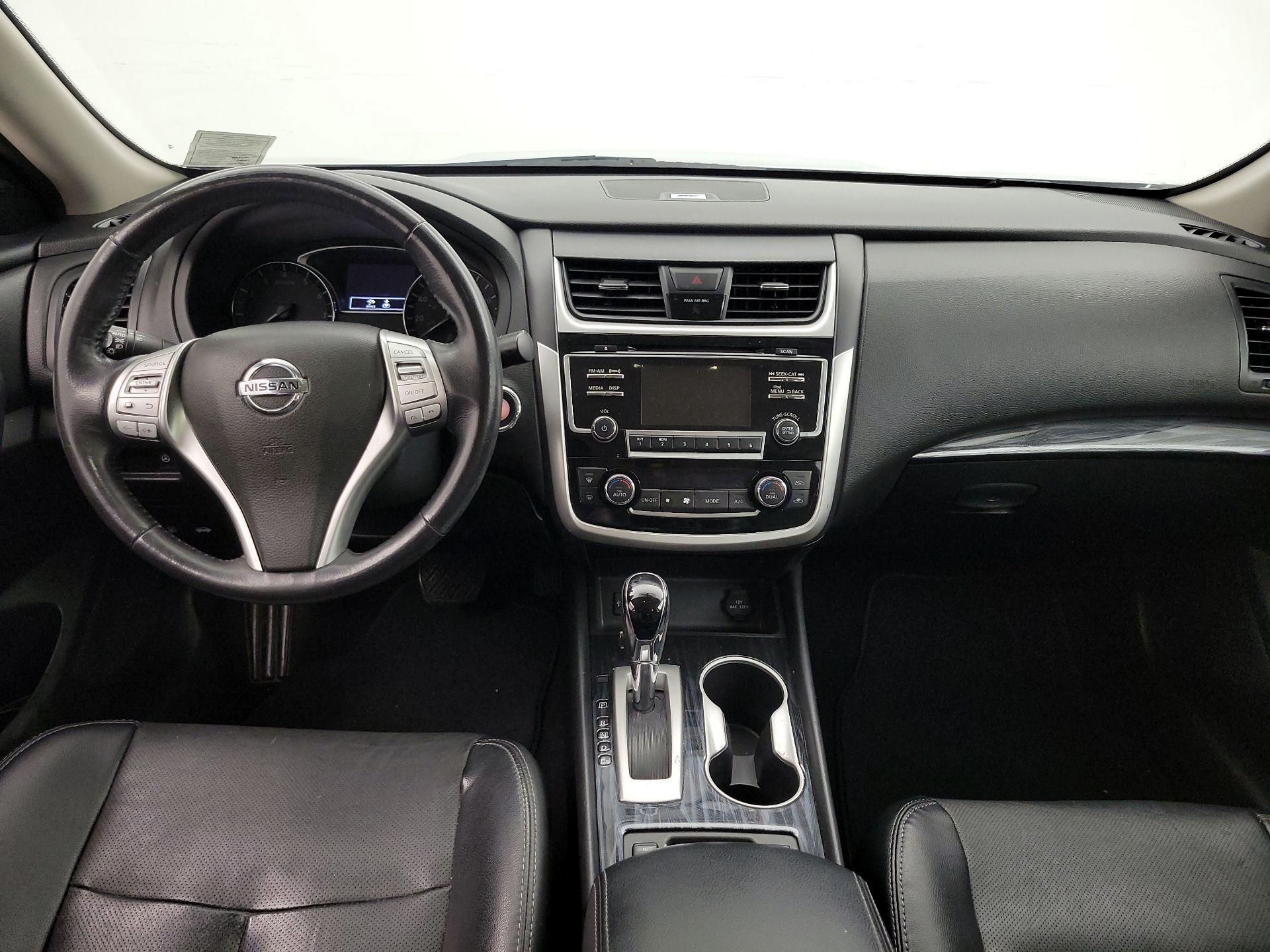 Thumbnail: 2018 Nissan Altima - 9