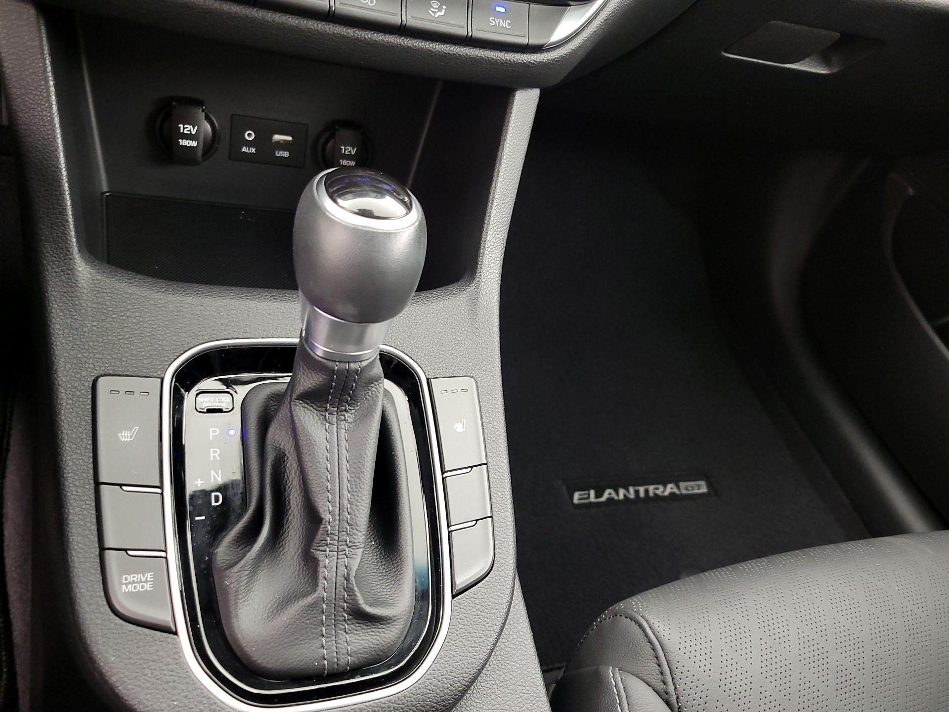 Thumbnail: 2019 Hyundai Elantra - 17