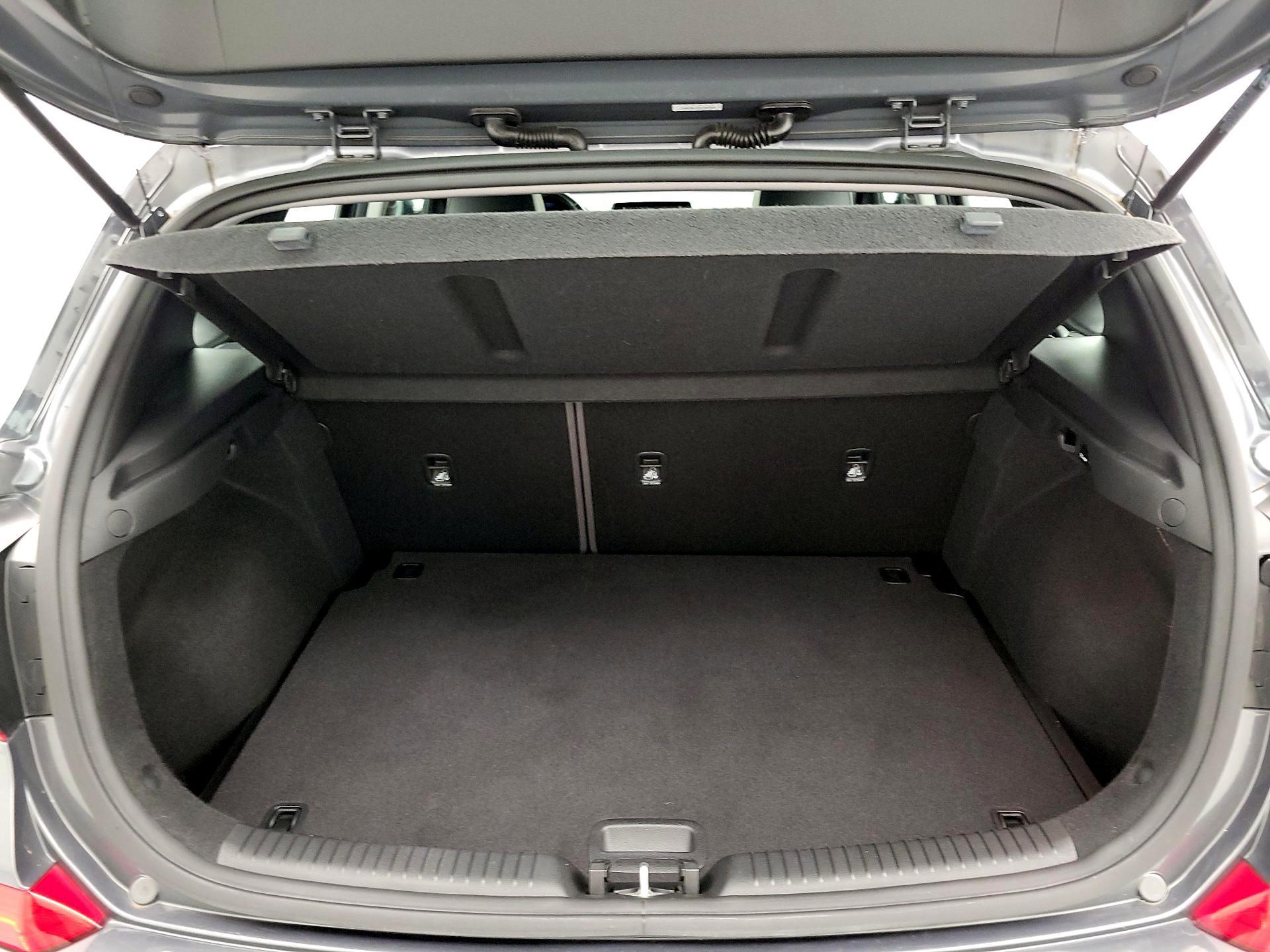Thumbnail: 2019 Hyundai Elantra - 20