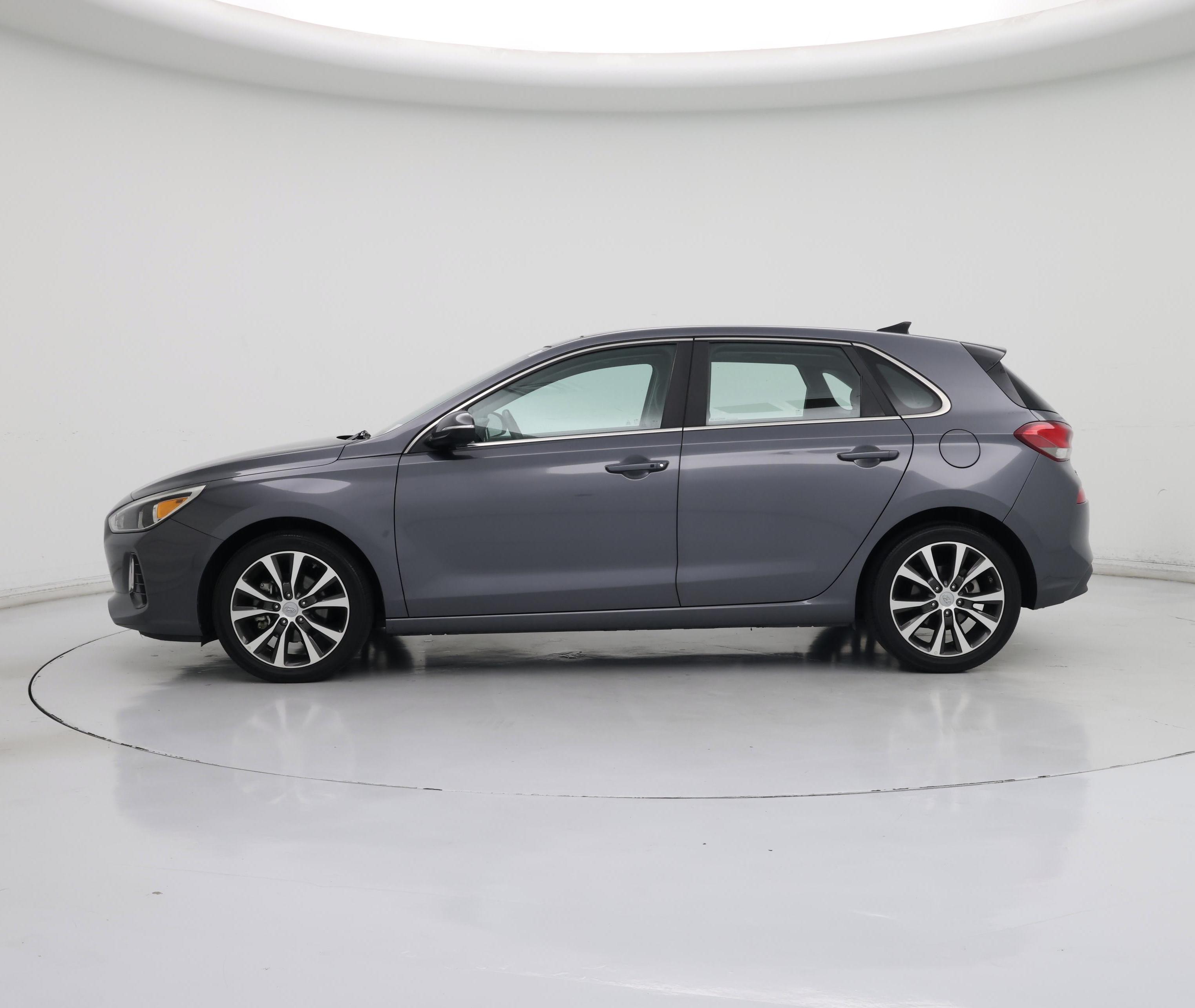 Thumbnail: 2019 Hyundai Elantra - 3