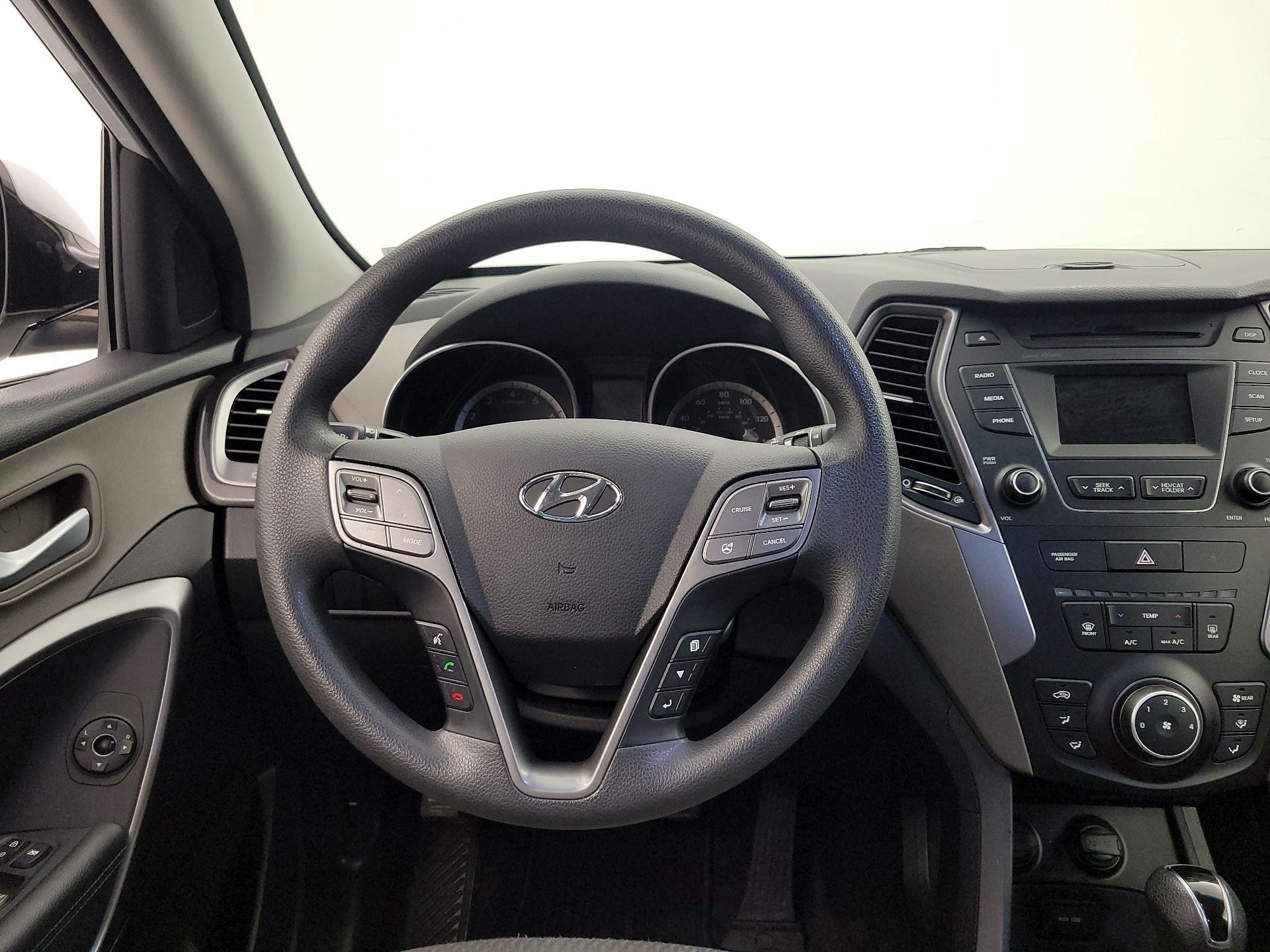 Thumbnail: 2016 Hyundai Santa Fe - 10