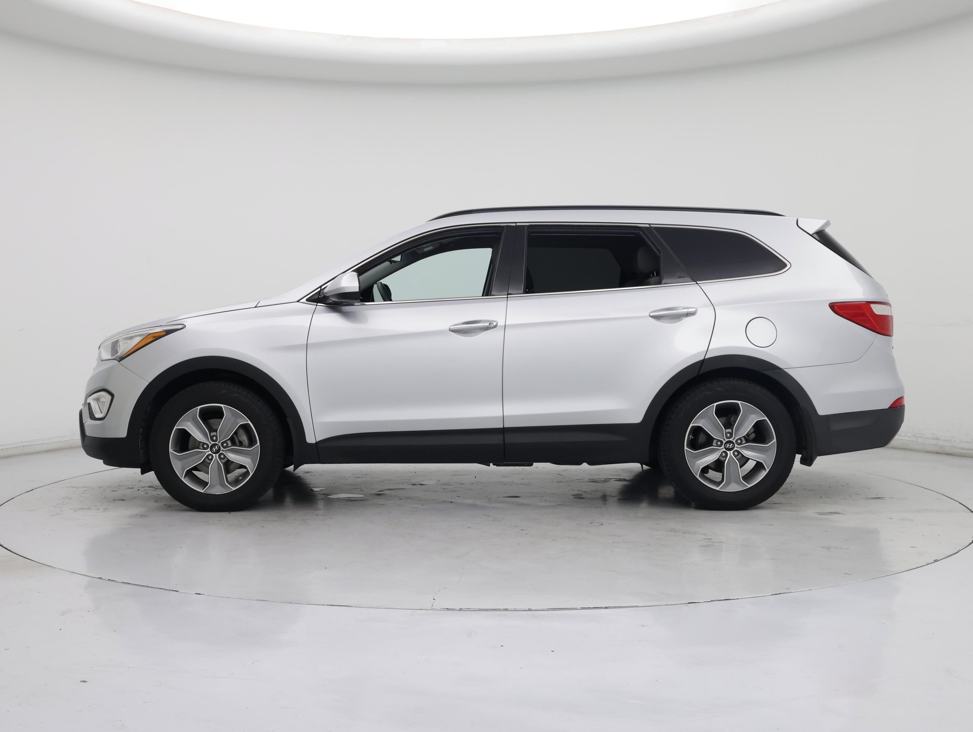 Thumbnail: 2016 Hyundai Santa Fe - 3