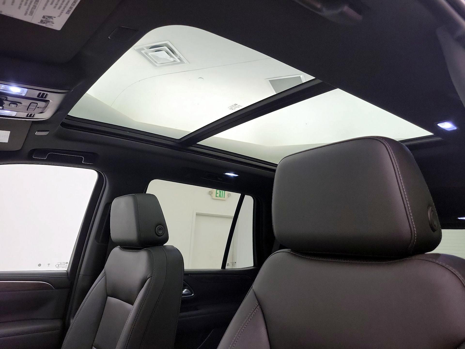 Thumbnail: 2022 Chevrolet Tahoe - 19