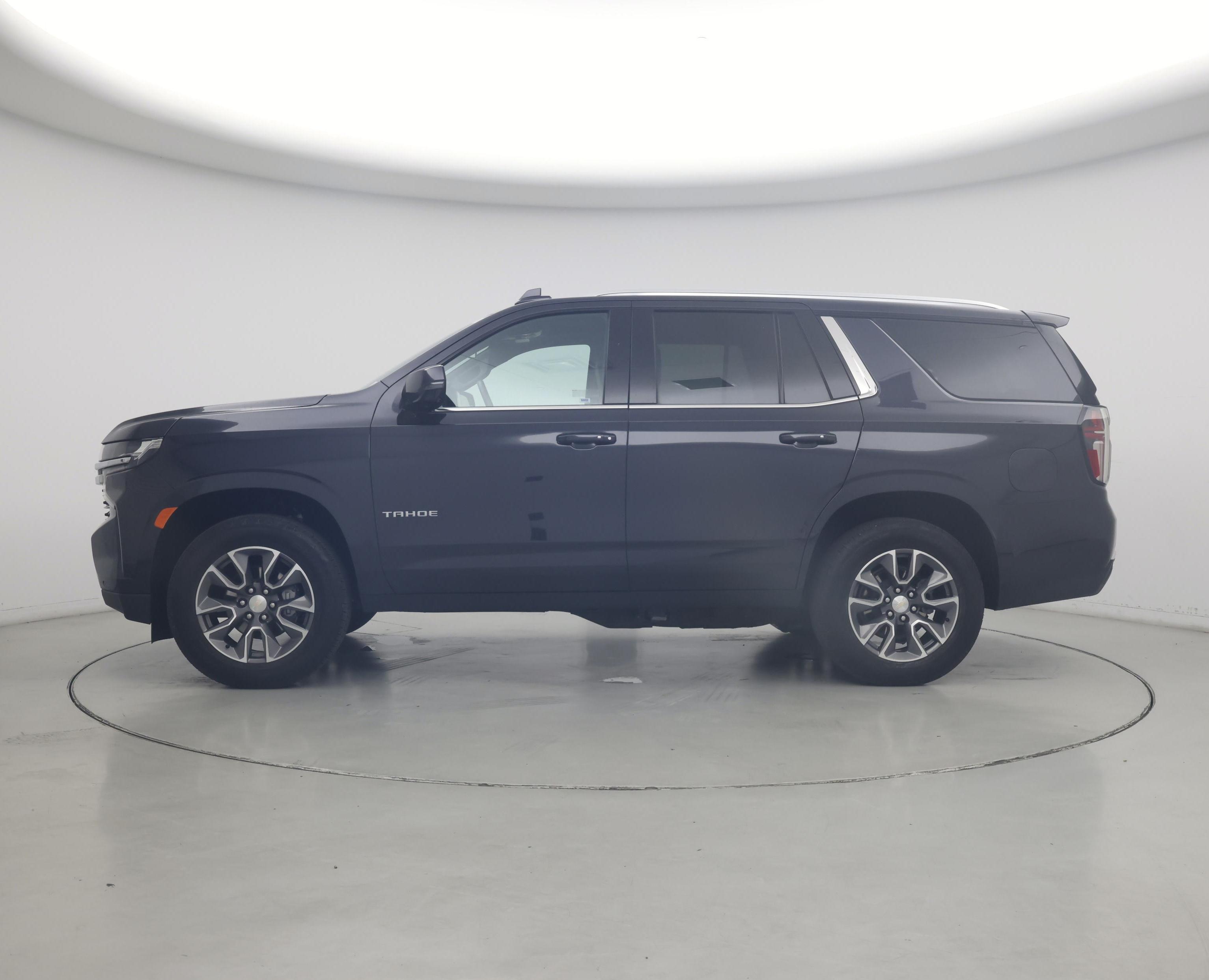 Thumbnail: 2022 Chevrolet Tahoe - 3