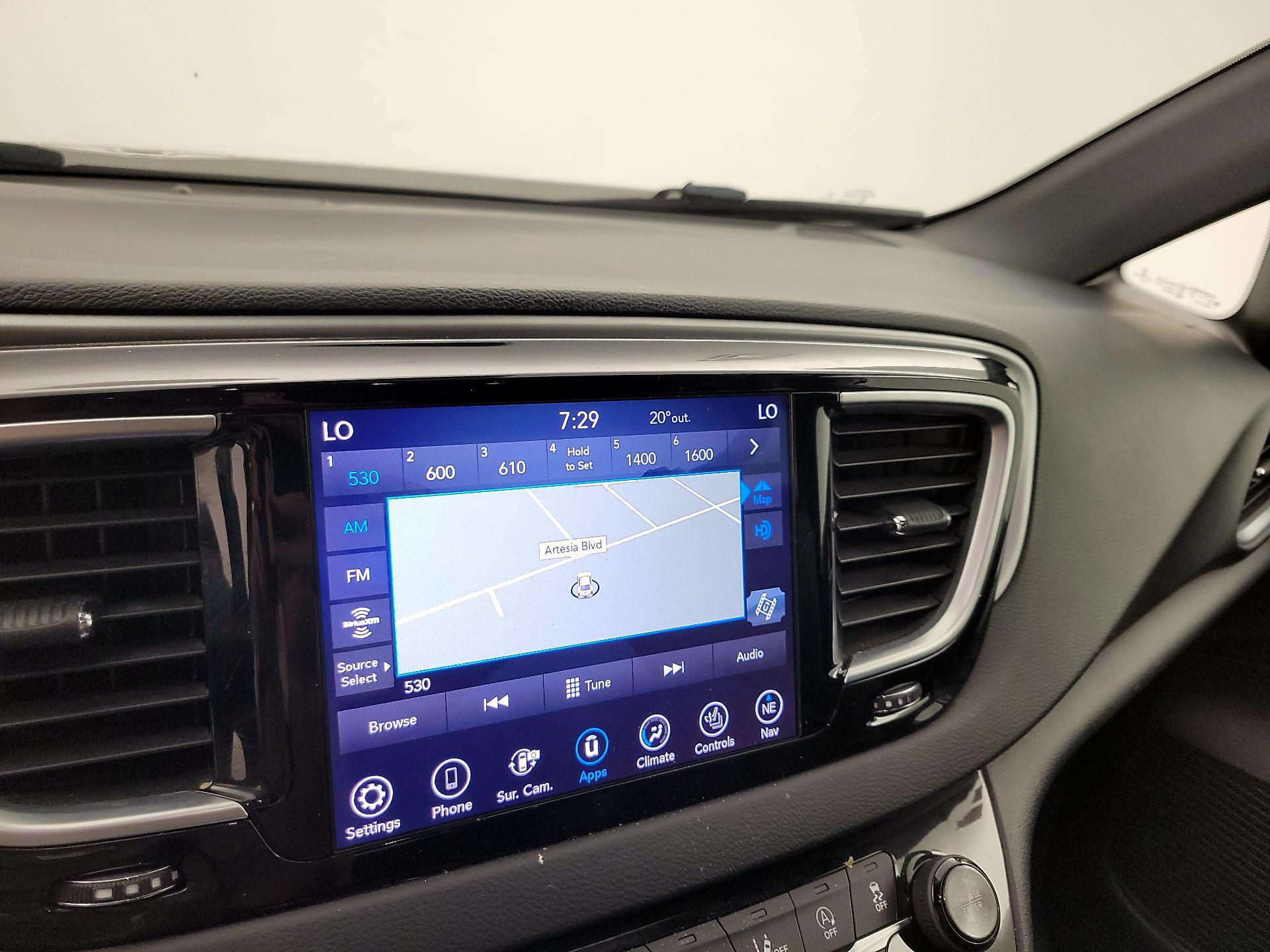 Thumbnail: 2018 Chrysler Pacifica - 16