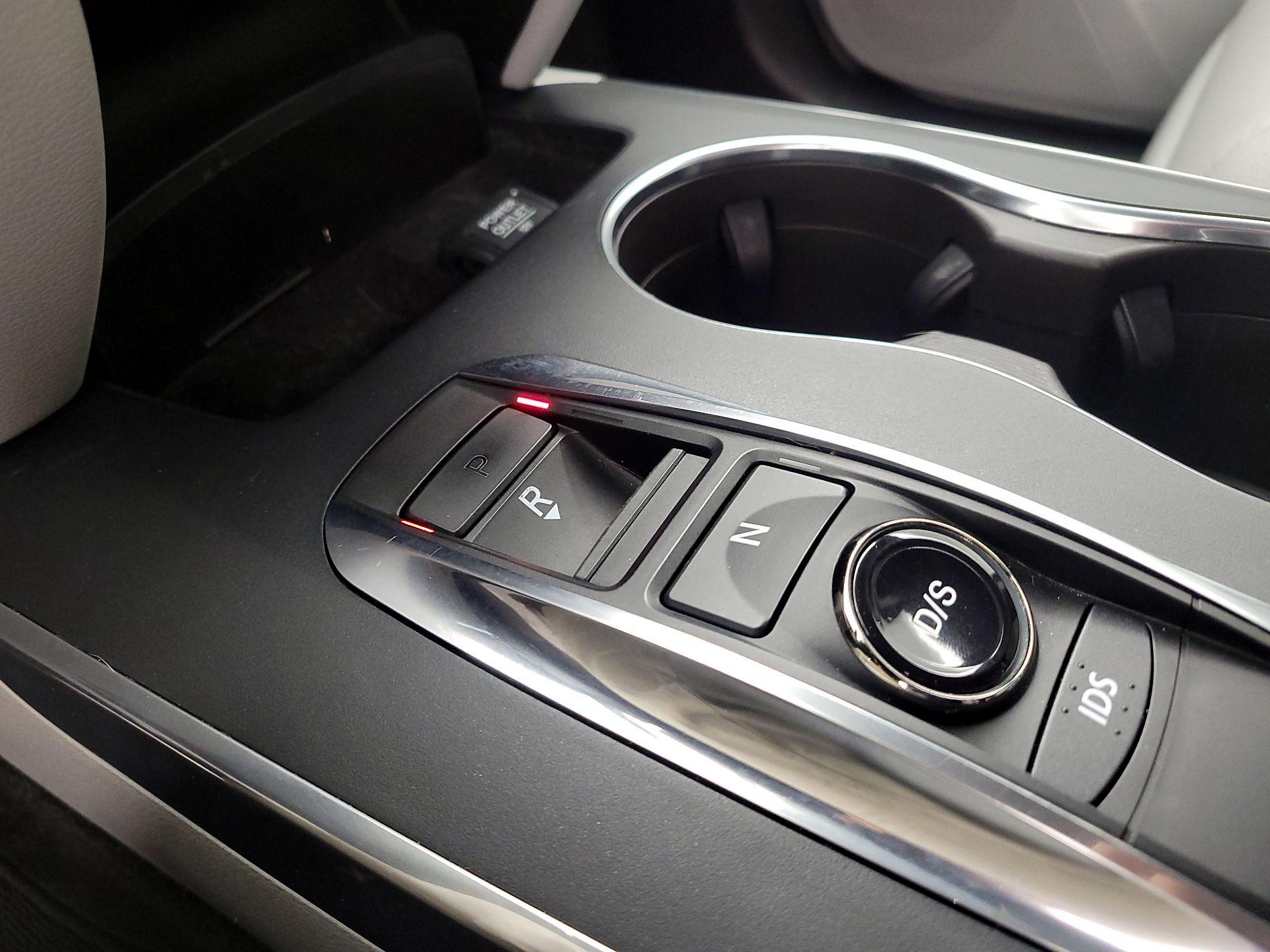 Thumbnail: 2016 Acura MDX - 17