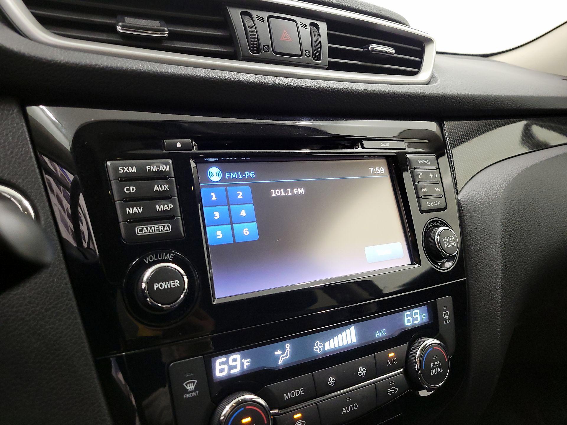 Thumbnail: 2014 Nissan Rogue - 15