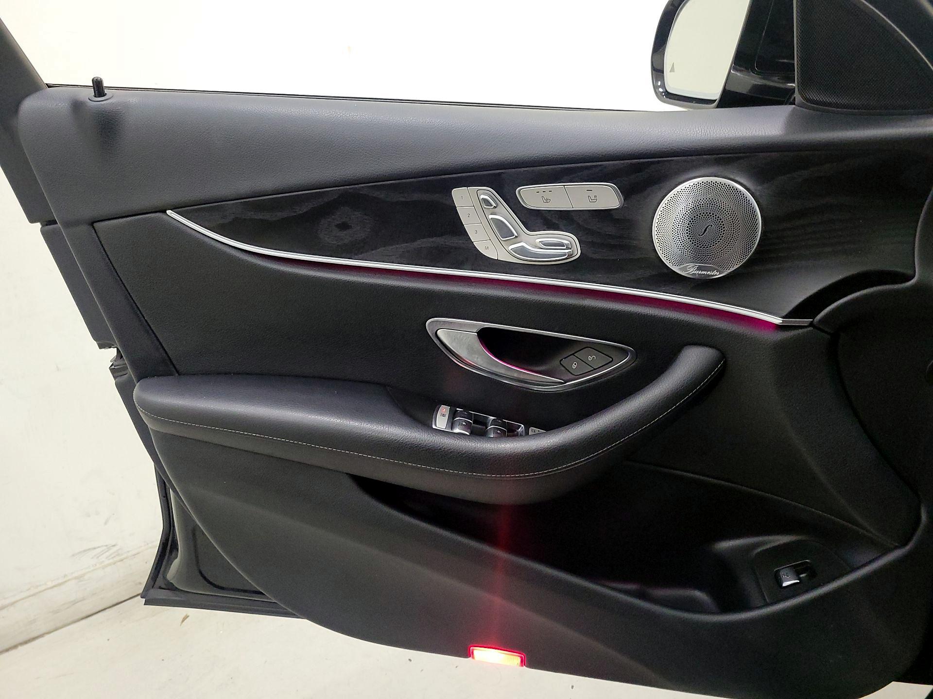 Thumbnail: 2017 Mercedes-Benz E-Class - 12