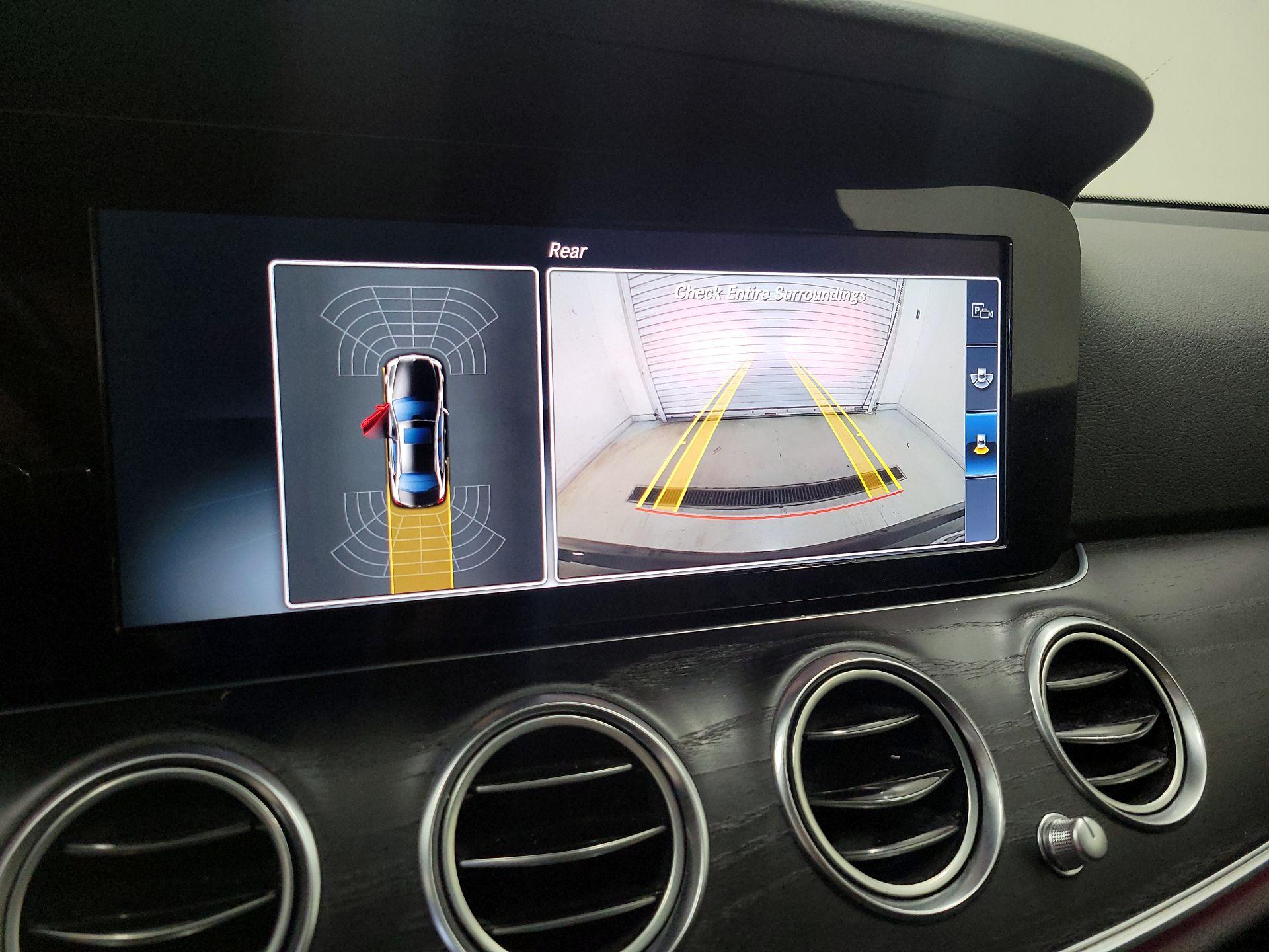 Thumbnail: 2017 Mercedes-Benz E-Class - 15