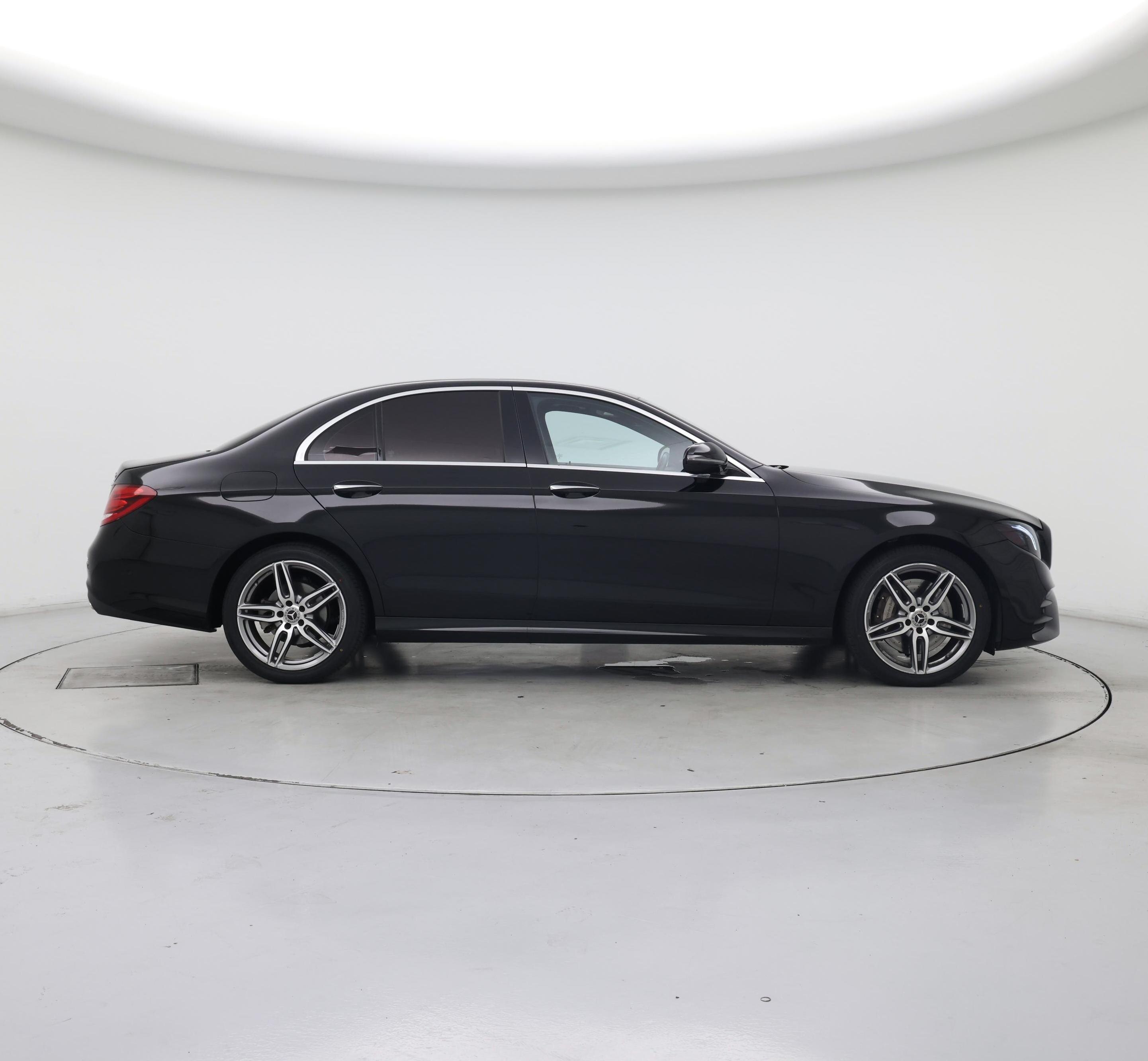 Thumbnail: 2017 Mercedes-Benz E-Class - 7