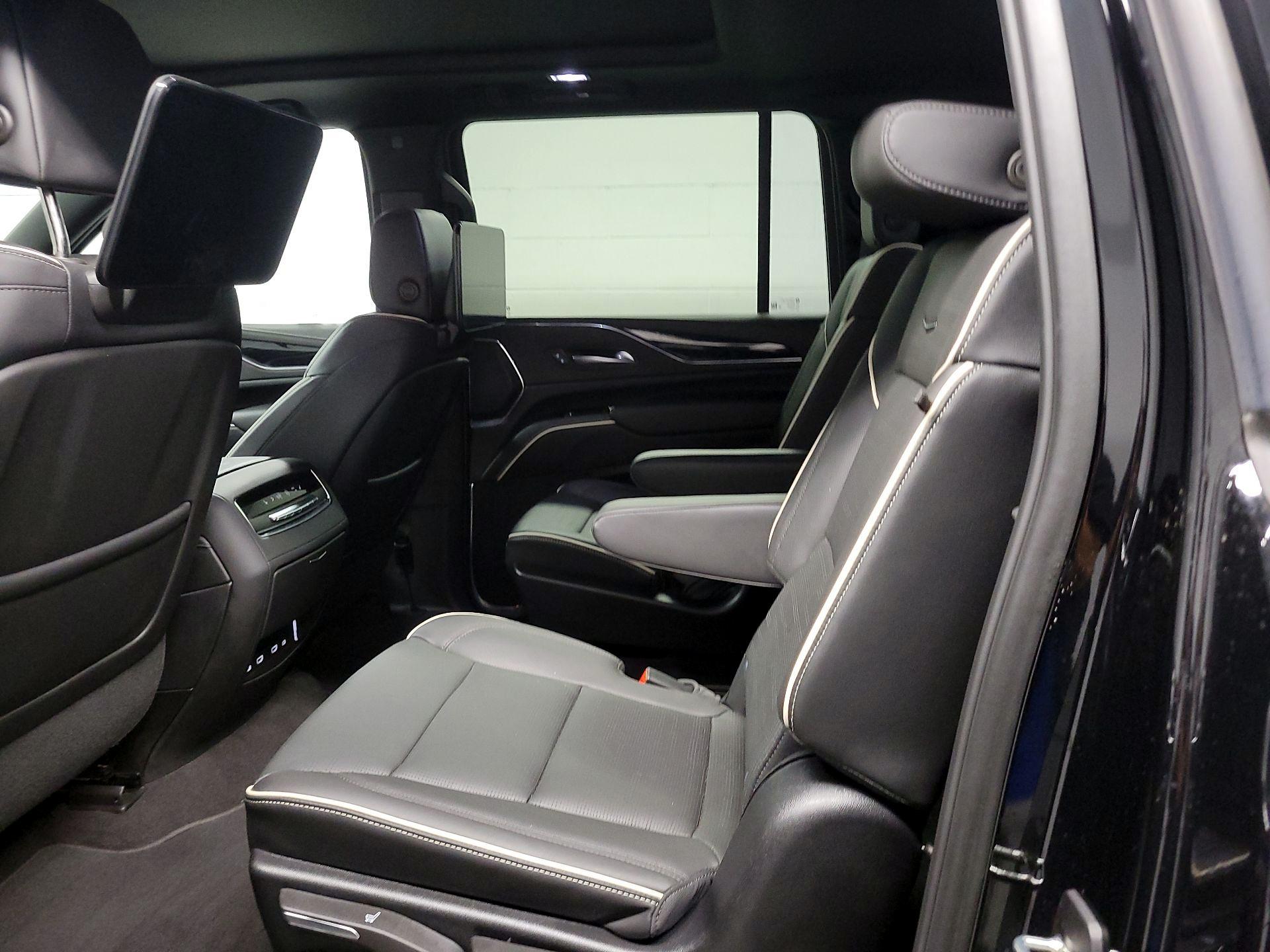 Thumbnail: 2023 Cadillac Escalade - 17