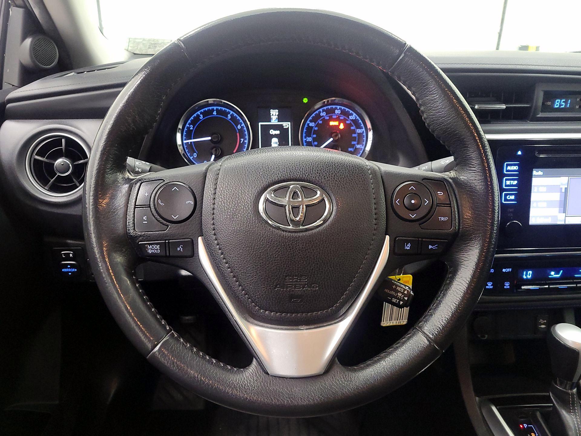 Thumbnail: 2017 Toyota Corolla - 10