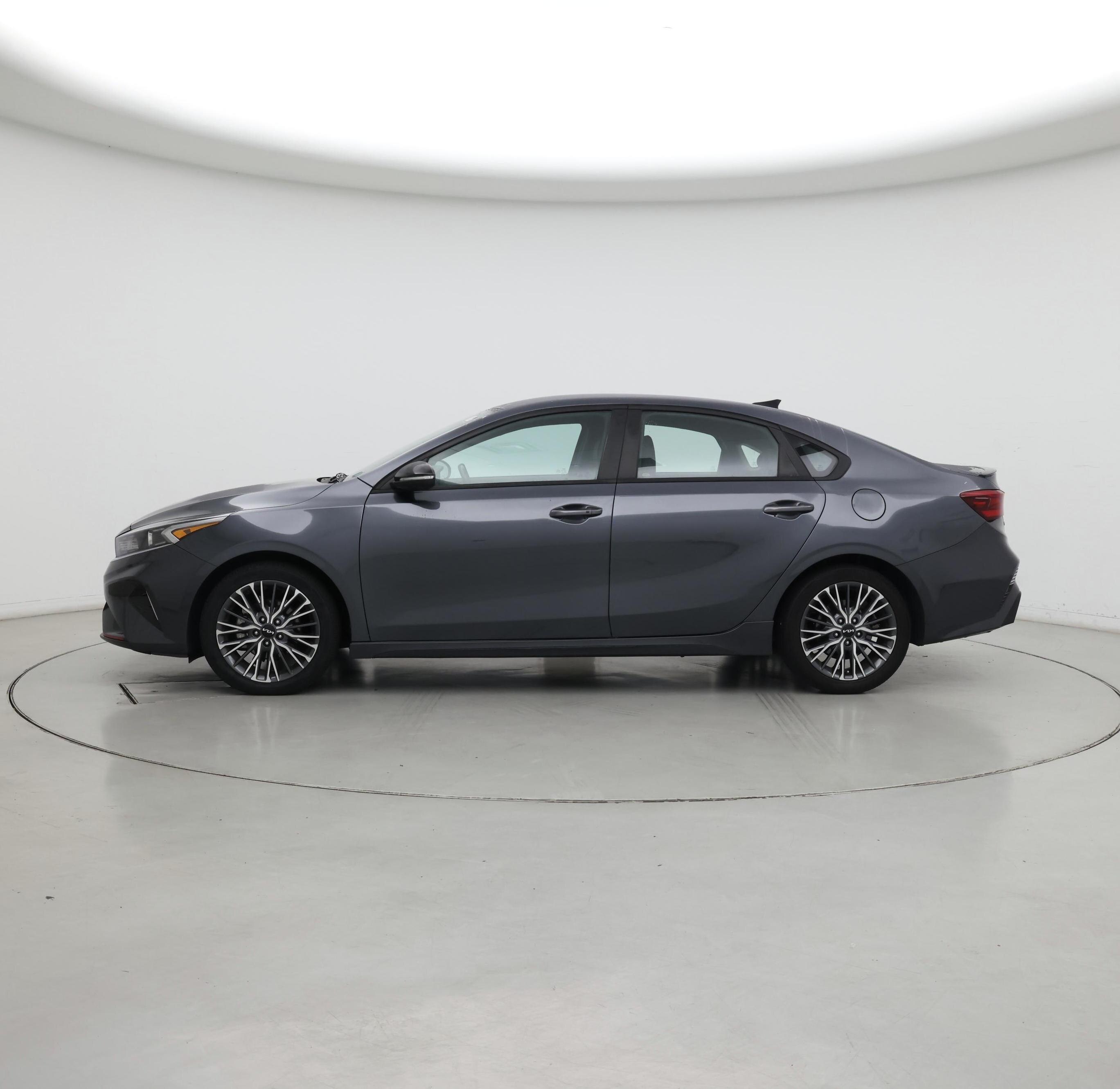 Thumbnail: 2023 Kia Forte - 3