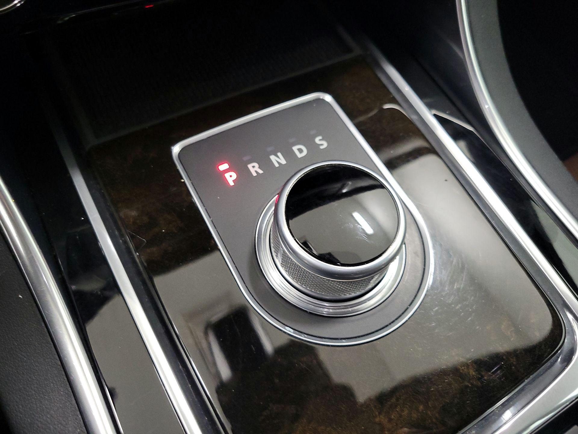 Thumbnail: 2016 Jaguar XF - 17